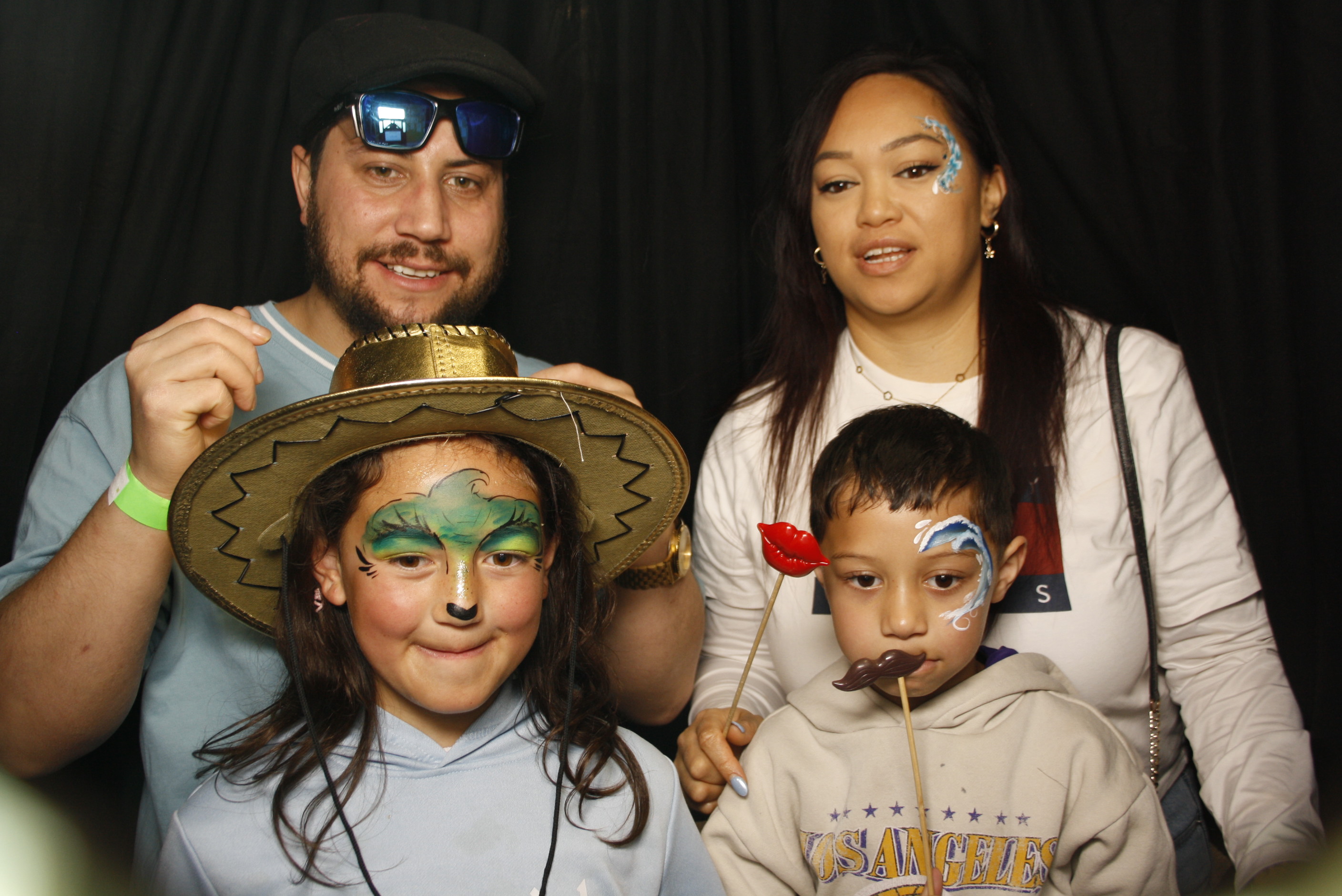 CentrePort Kids Christmas Party 2024 | View more photos from the event at wgtngallery.classicphotobooths.co.nz/u/wgtncpbgallery/CentrePort-Kids-Christmas-Party-2024