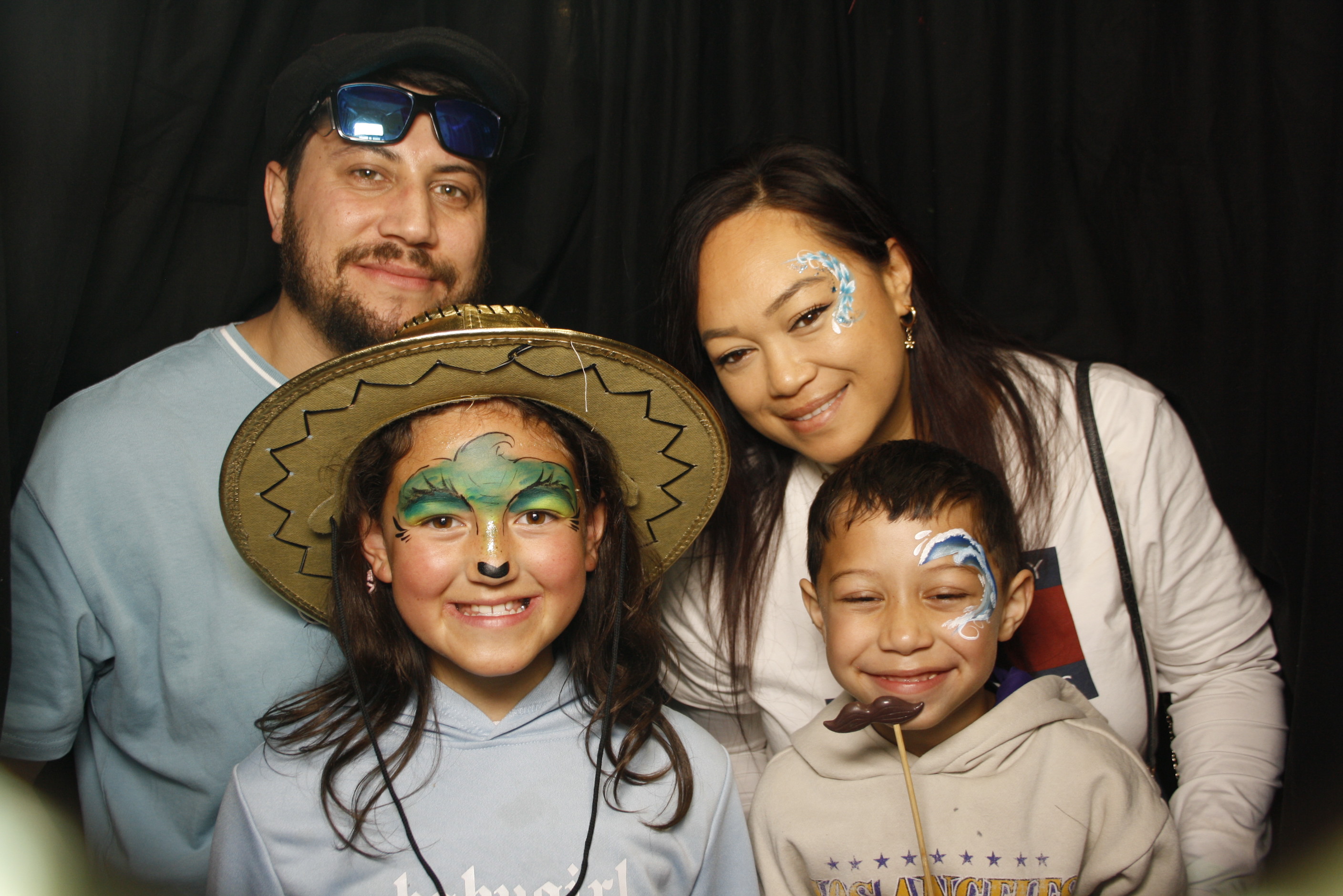 CentrePort Kids Christmas Party 2024 | View more photos from the event at wgtngallery.classicphotobooths.co.nz/u/wgtncpbgallery/CentrePort-Kids-Christmas-Party-2024