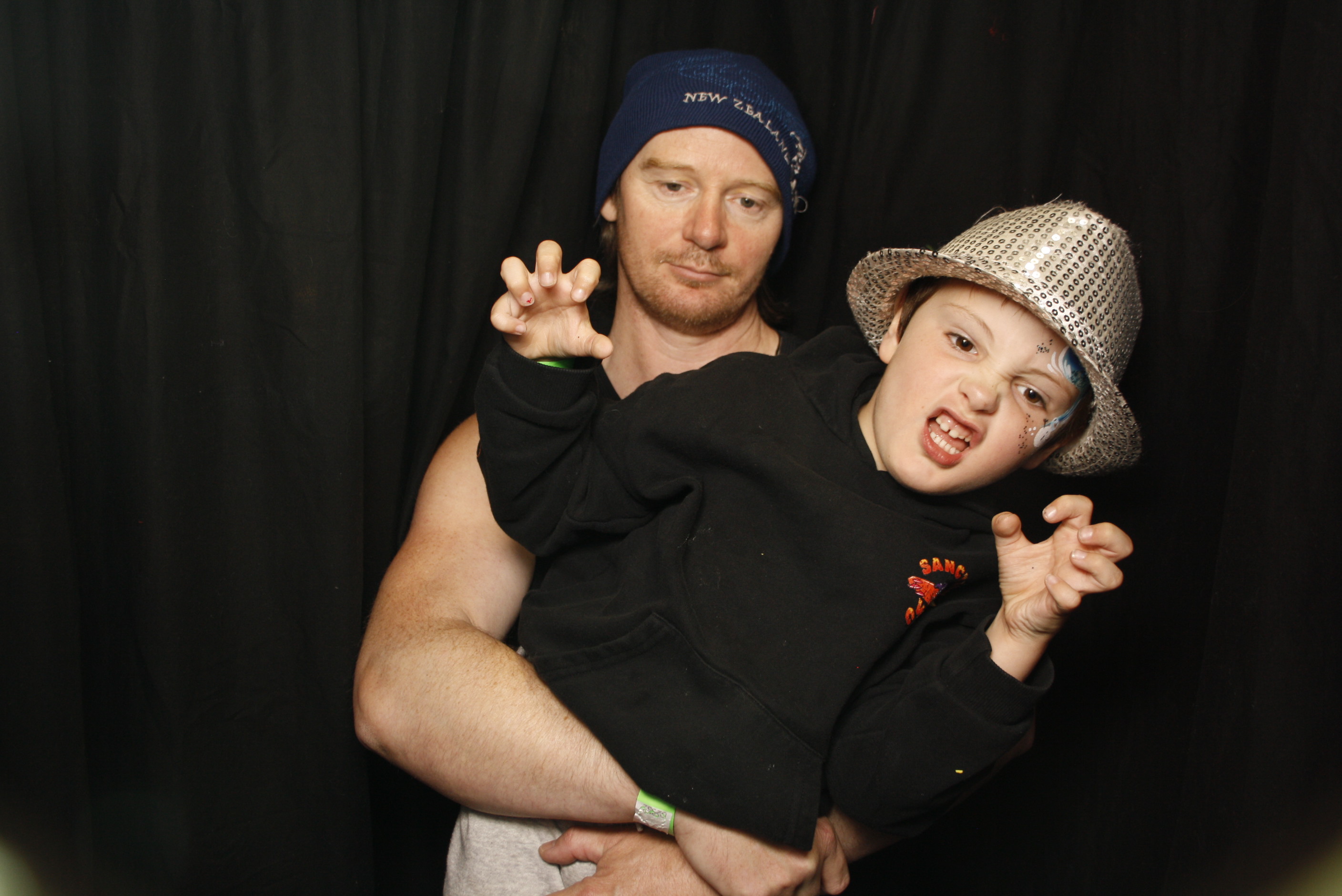 CentrePort Kids Christmas Party 2024 | View more photos from the event at wgtngallery.classicphotobooths.co.nz/u/wgtncpbgallery/CentrePort-Kids-Christmas-Party-2024