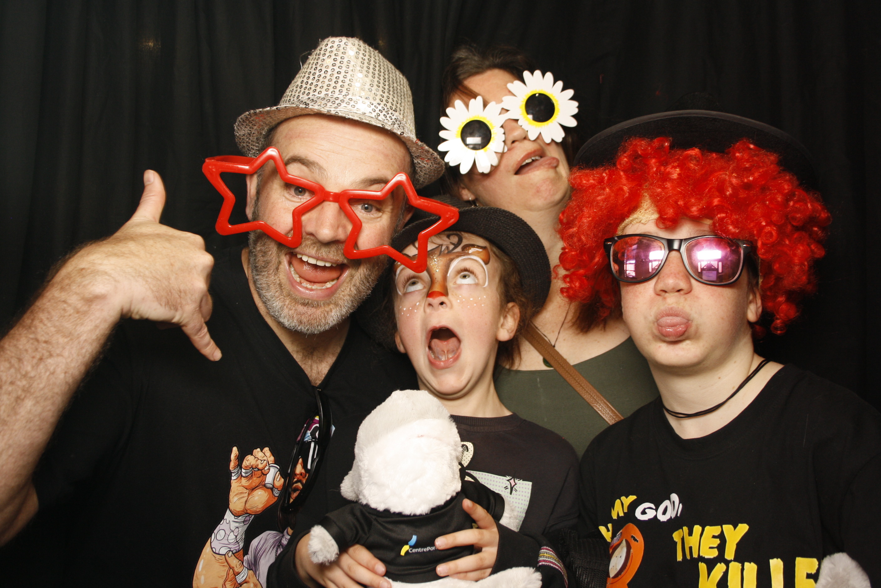 CentrePort Kids Christmas Party 2024 | View more photos from the event at wgtngallery.classicphotobooths.co.nz/u/wgtncpbgallery/CentrePort-Kids-Christmas-Party-2024