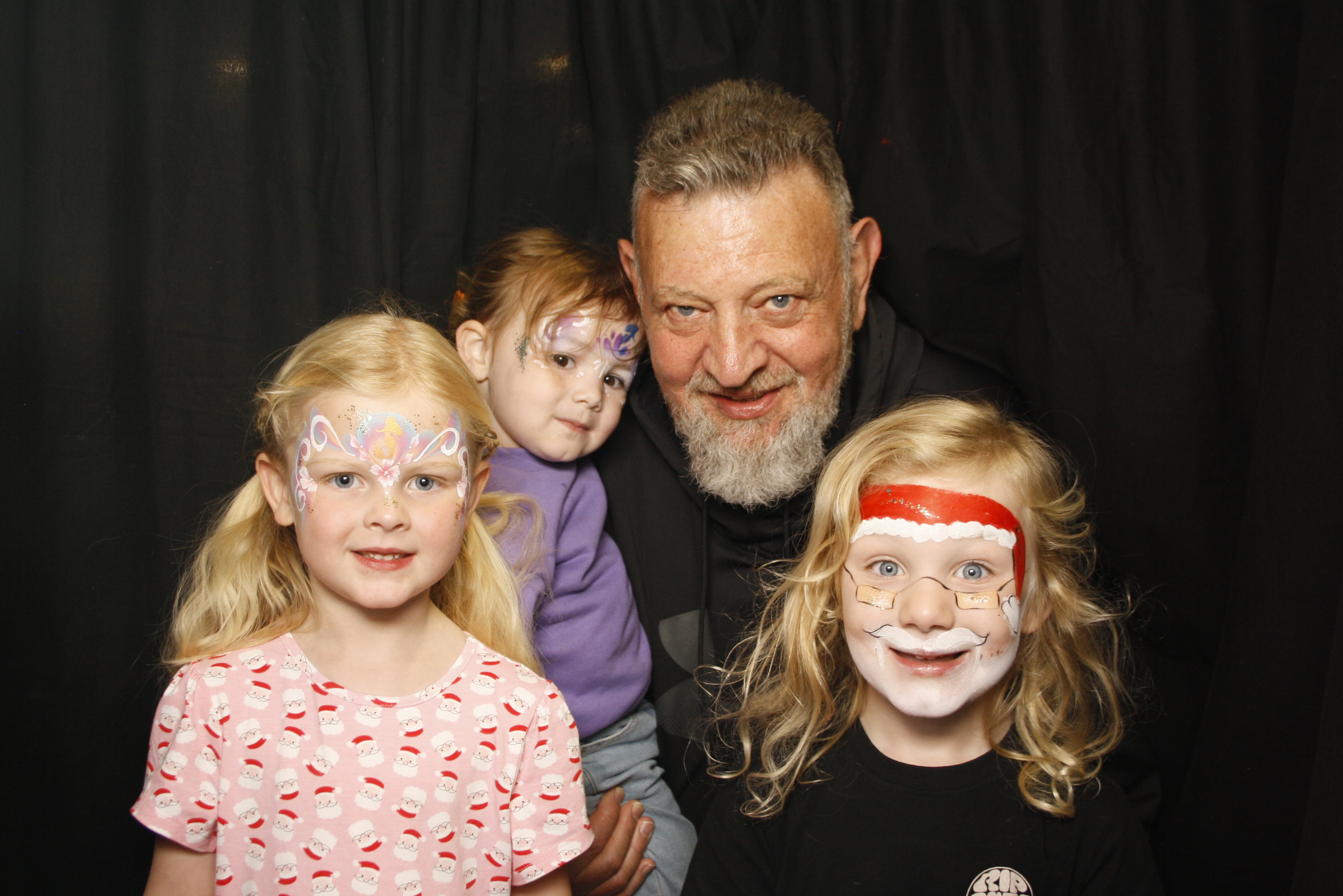 CentrePort Kids Christmas Party 2024 | View more photos from the event at wgtngallery.classicphotobooths.co.nz/u/wgtncpbgallery/CentrePort-Kids-Christmas-Party-2024