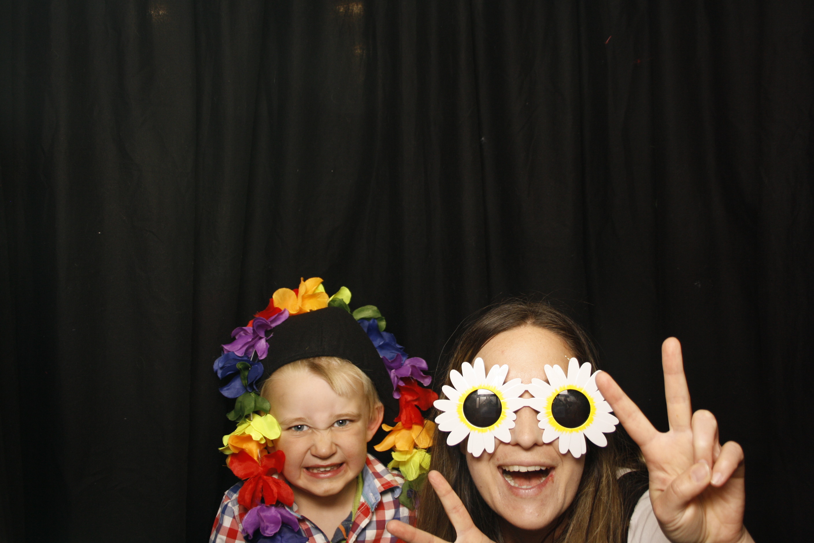 CentrePort Kids Christmas Party 2024 | View more photos from the event at wgtngallery.classicphotobooths.co.nz/u/wgtncpbgallery/CentrePort-Kids-Christmas-Party-2024