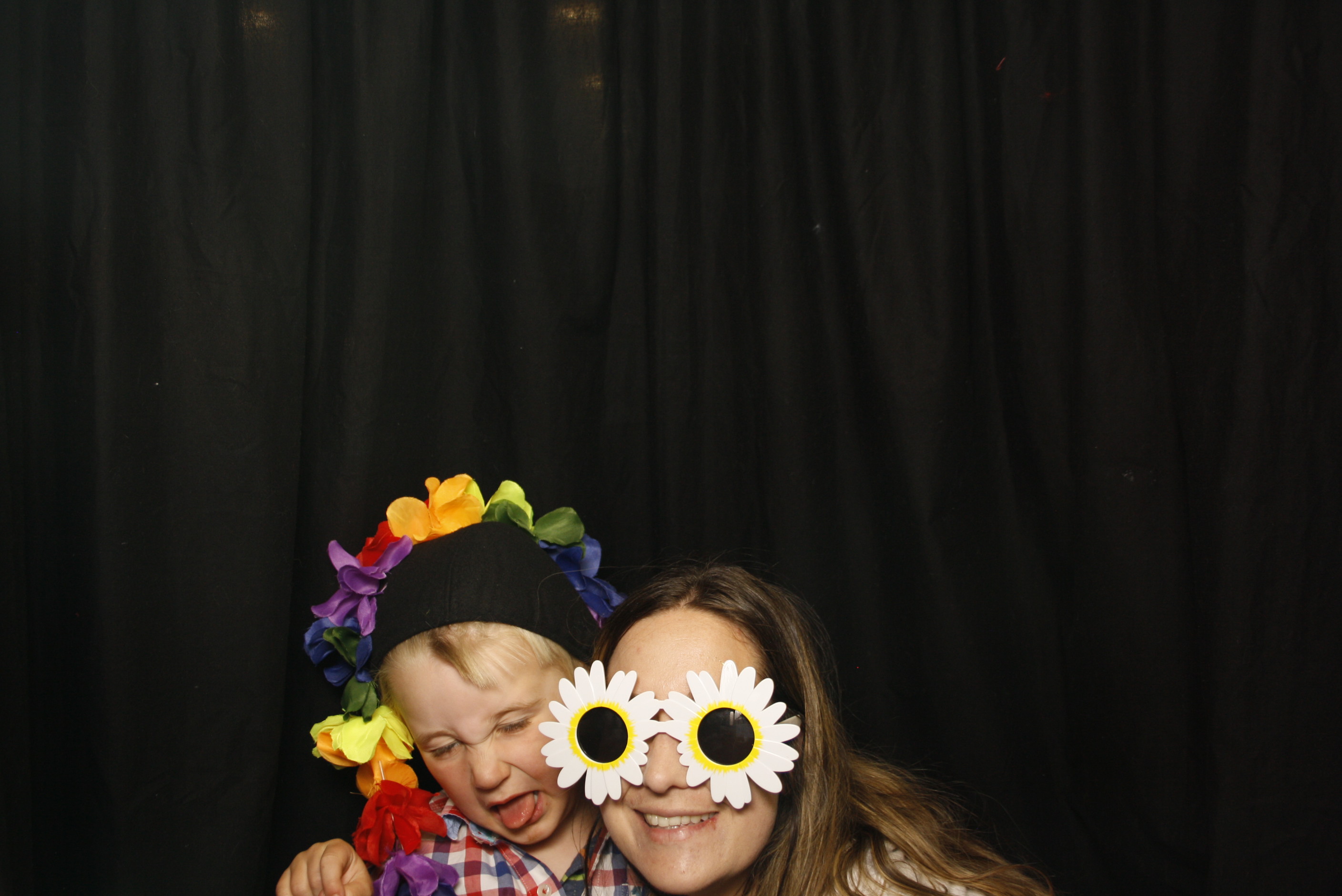 CentrePort Kids Christmas Party 2024 | View more photos from the event at wgtngallery.classicphotobooths.co.nz/u/wgtncpbgallery/CentrePort-Kids-Christmas-Party-2024