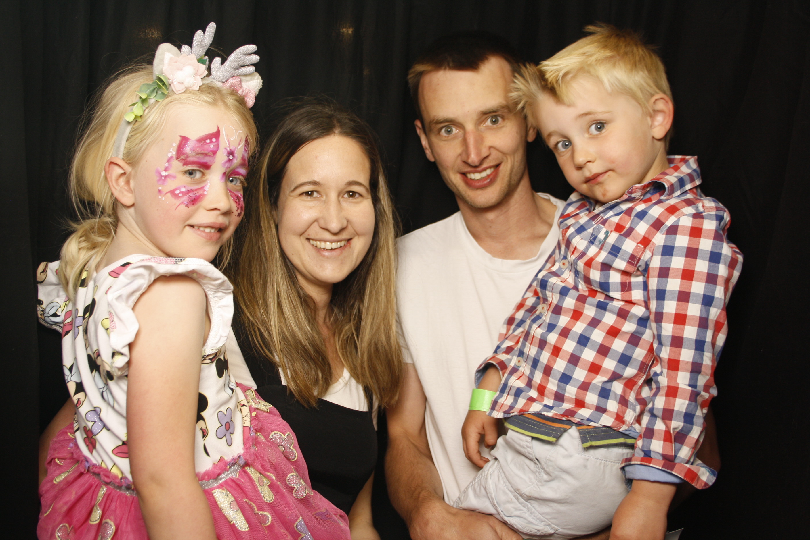 CentrePort Kids Christmas Party 2024 | View more photos from the event at wgtngallery.classicphotobooths.co.nz/u/wgtncpbgallery/CentrePort-Kids-Christmas-Party-2024