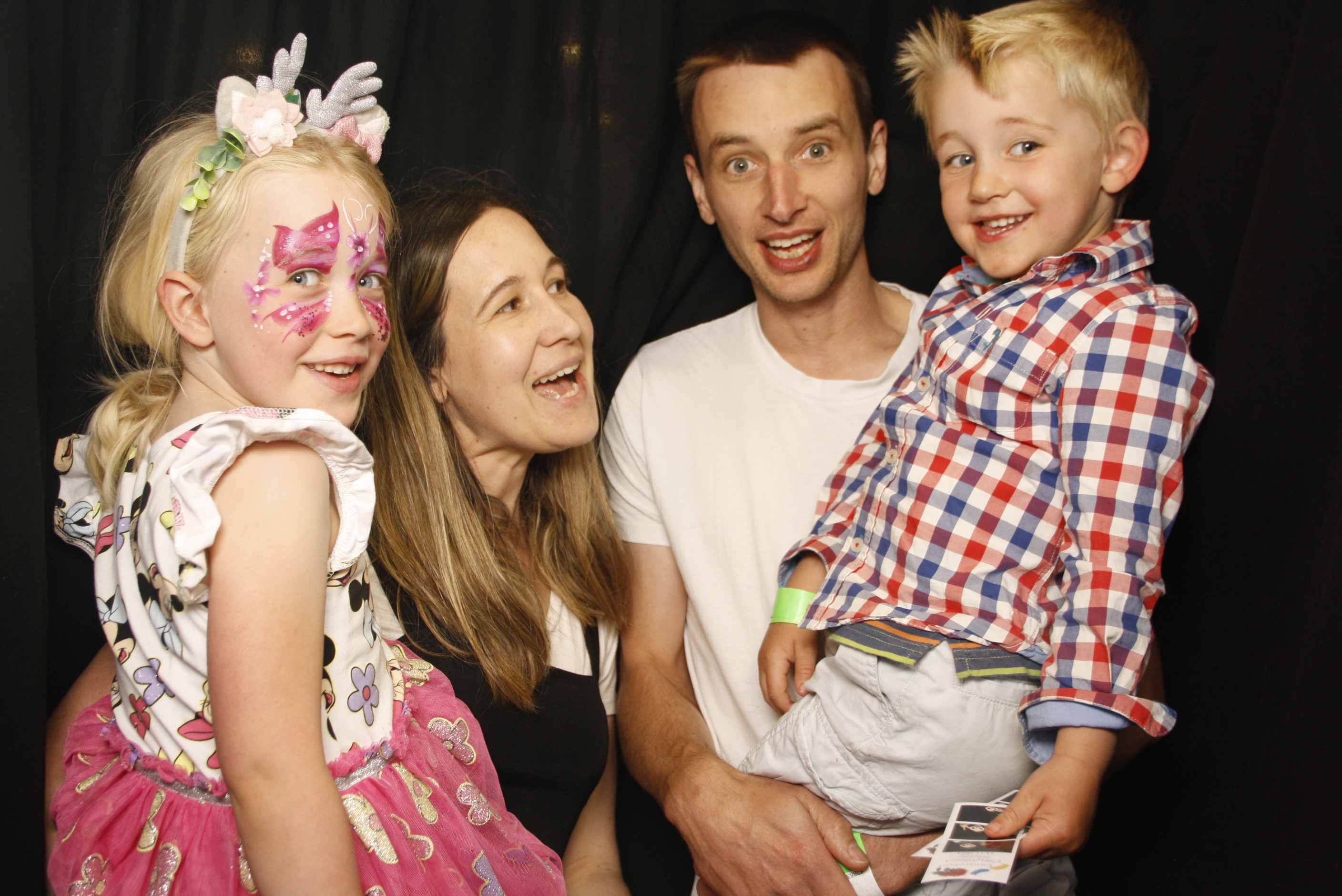 CentrePort Kids Christmas Party 2024 | View more photos from the event at wgtngallery.classicphotobooths.co.nz/u/wgtncpbgallery/CentrePort-Kids-Christmas-Party-2024