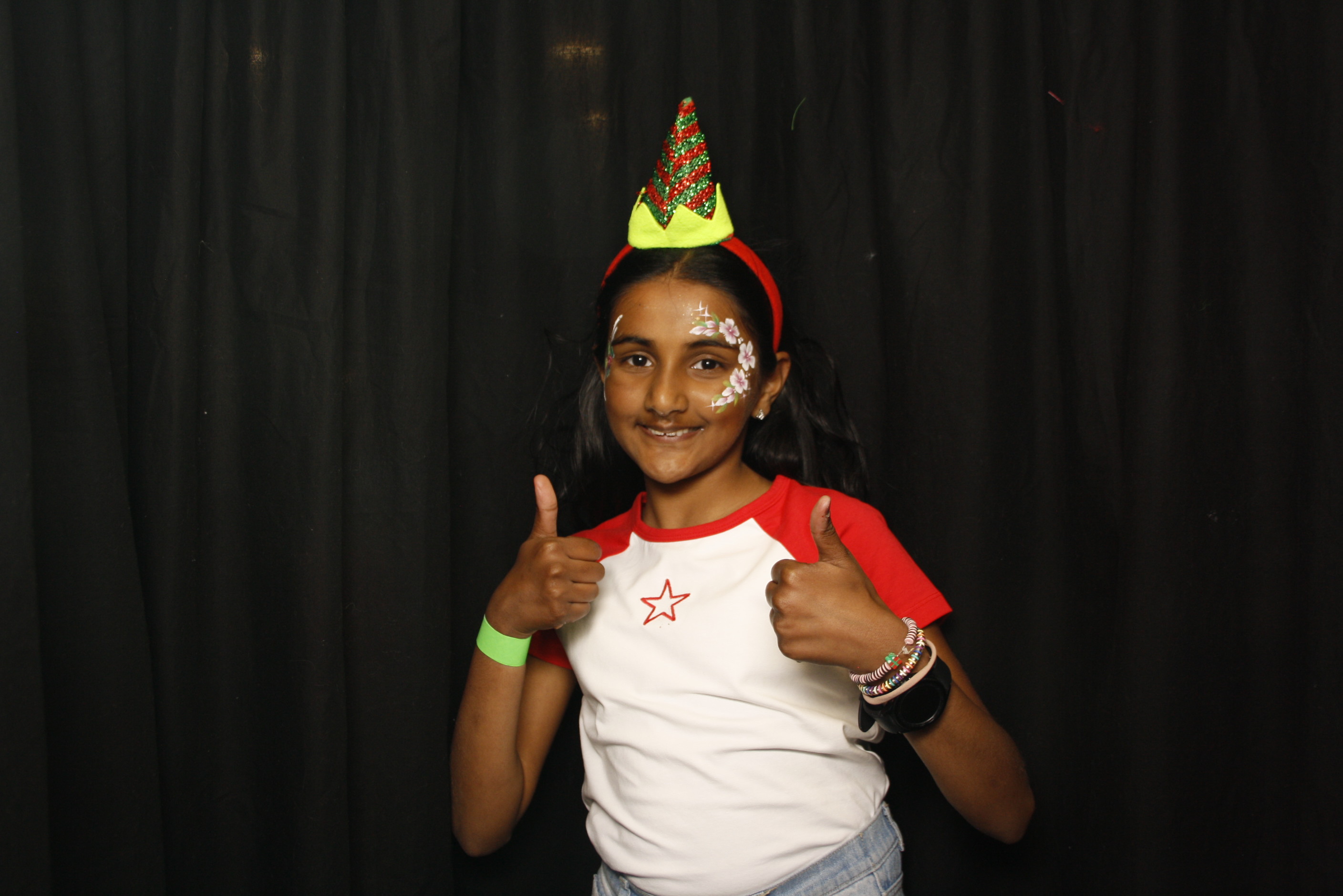 CentrePort Kids Christmas Party 2024 | View more photos from the event at wgtngallery.classicphotobooths.co.nz/u/wgtncpbgallery/CentrePort-Kids-Christmas-Party-2024