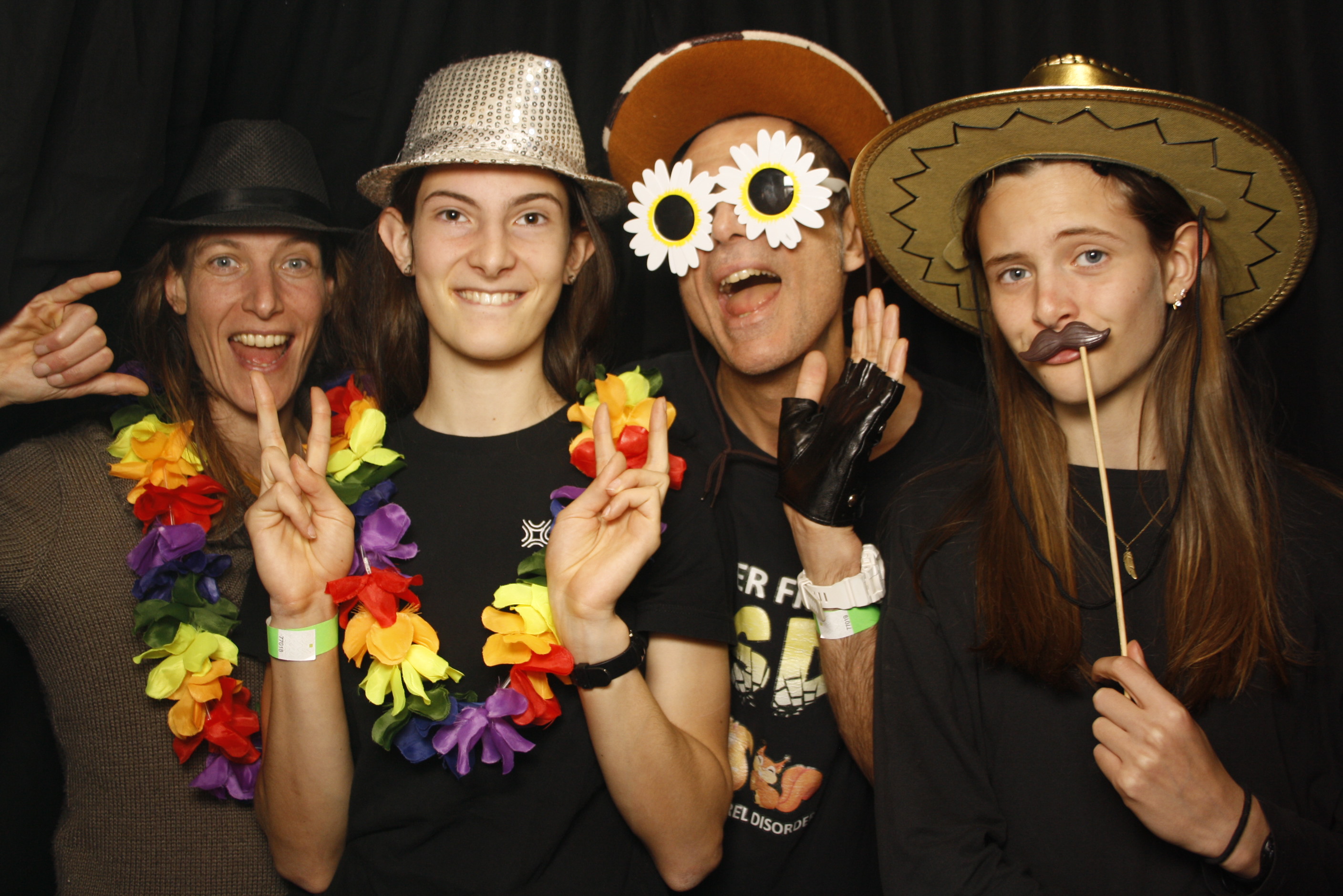 CentrePort Kids Christmas Party 2024 | View more photos from the event at wgtngallery.classicphotobooths.co.nz/u/wgtncpbgallery/CentrePort-Kids-Christmas-Party-2024