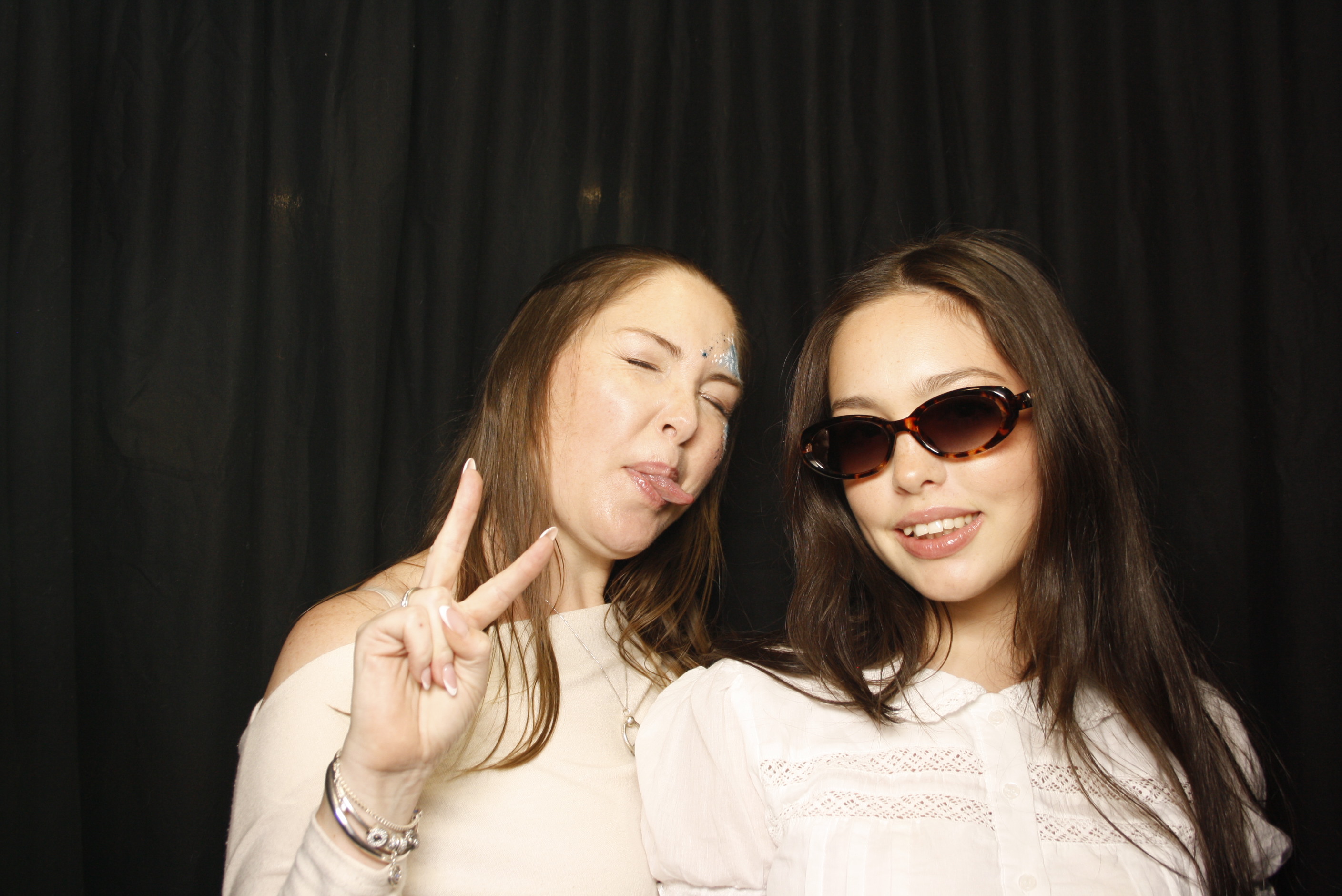 CentrePort Kids Christmas Party 2024 | View more photos from the event at wgtngallery.classicphotobooths.co.nz/u/wgtncpbgallery/CentrePort-Kids-Christmas-Party-2024