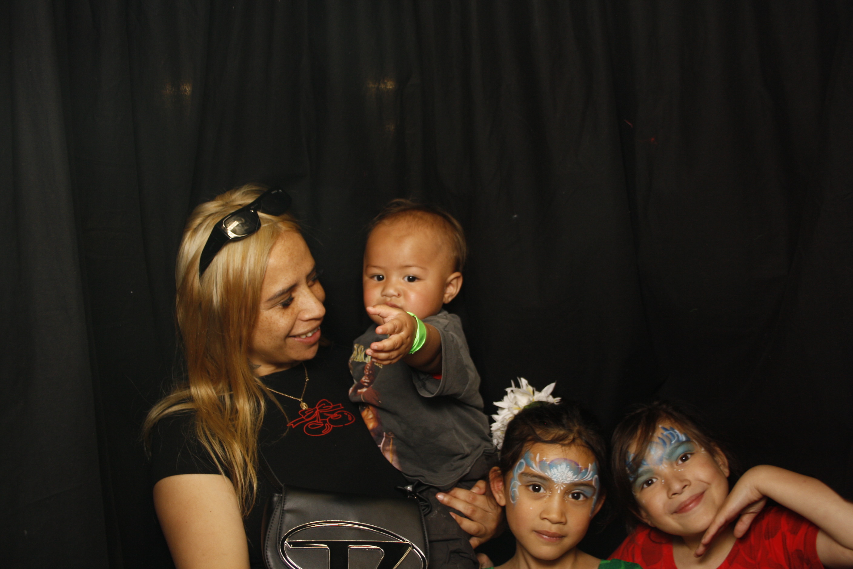 CentrePort Kids Christmas Party 2024 | View more photos from the event at wgtngallery.classicphotobooths.co.nz/u/wgtncpbgallery/CentrePort-Kids-Christmas-Party-2024