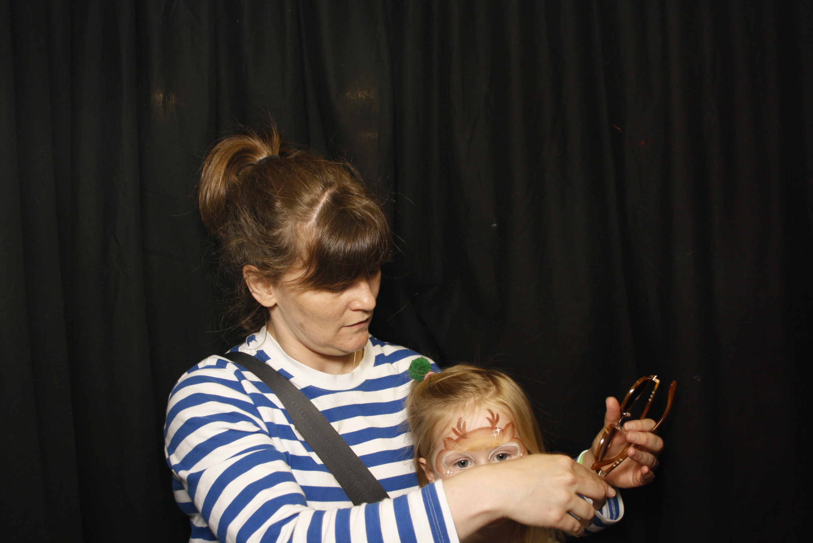 CentrePort Kids Christmas Party 2024 | View more photos from the event at wgtngallery.classicphotobooths.co.nz/u/wgtncpbgallery/CentrePort-Kids-Christmas-Party-2024