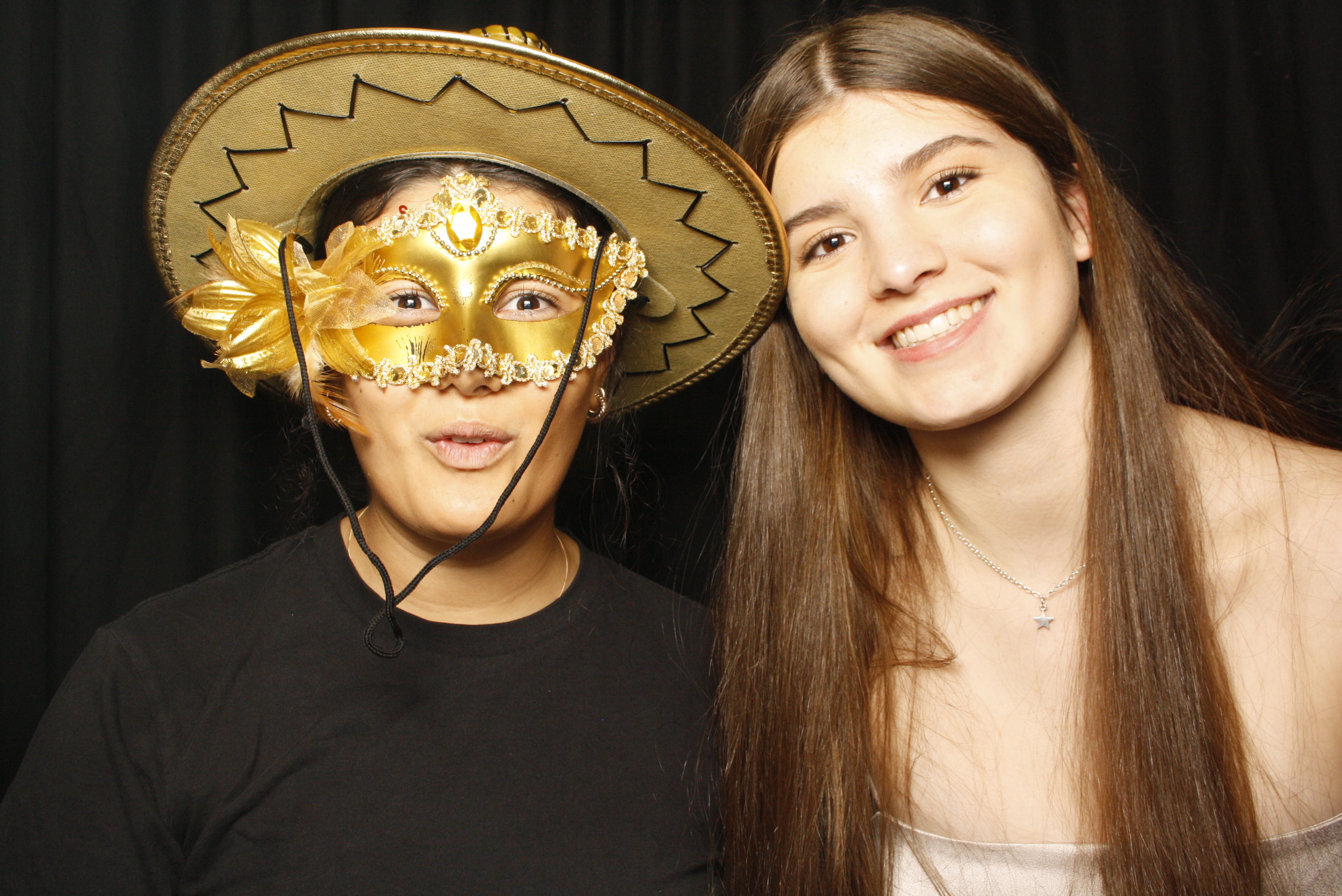 Freya's 21st ... 2024 | View more photos from the event at wgtngallery.classicphotobooths.co.nz/u/wgtncpbgallery/Freyas-21st-2024