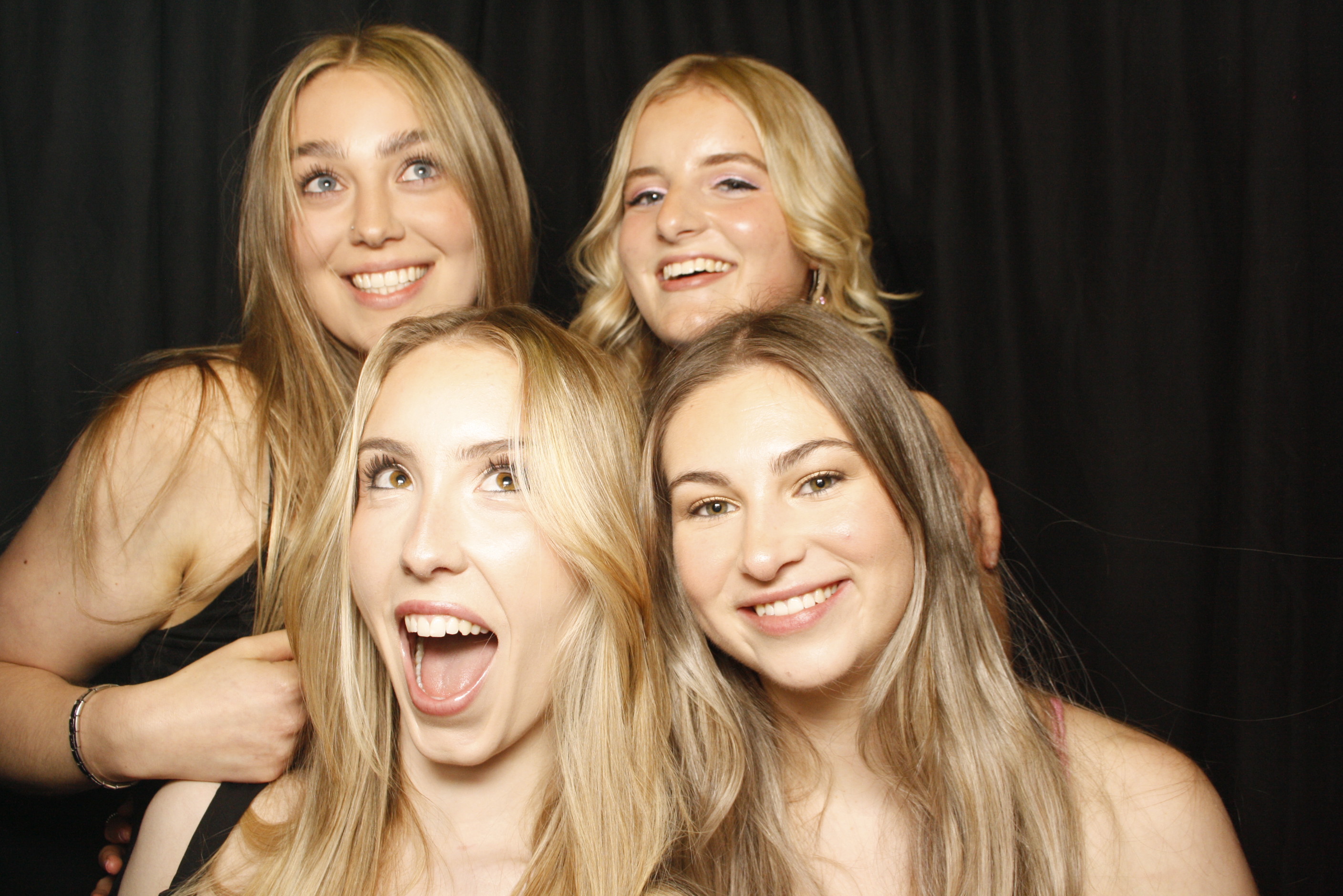 Freya's 21st ... 2024 | View more photos from the event at wgtngallery.classicphotobooths.co.nz/u/wgtncpbgallery/Freyas-21st-2024