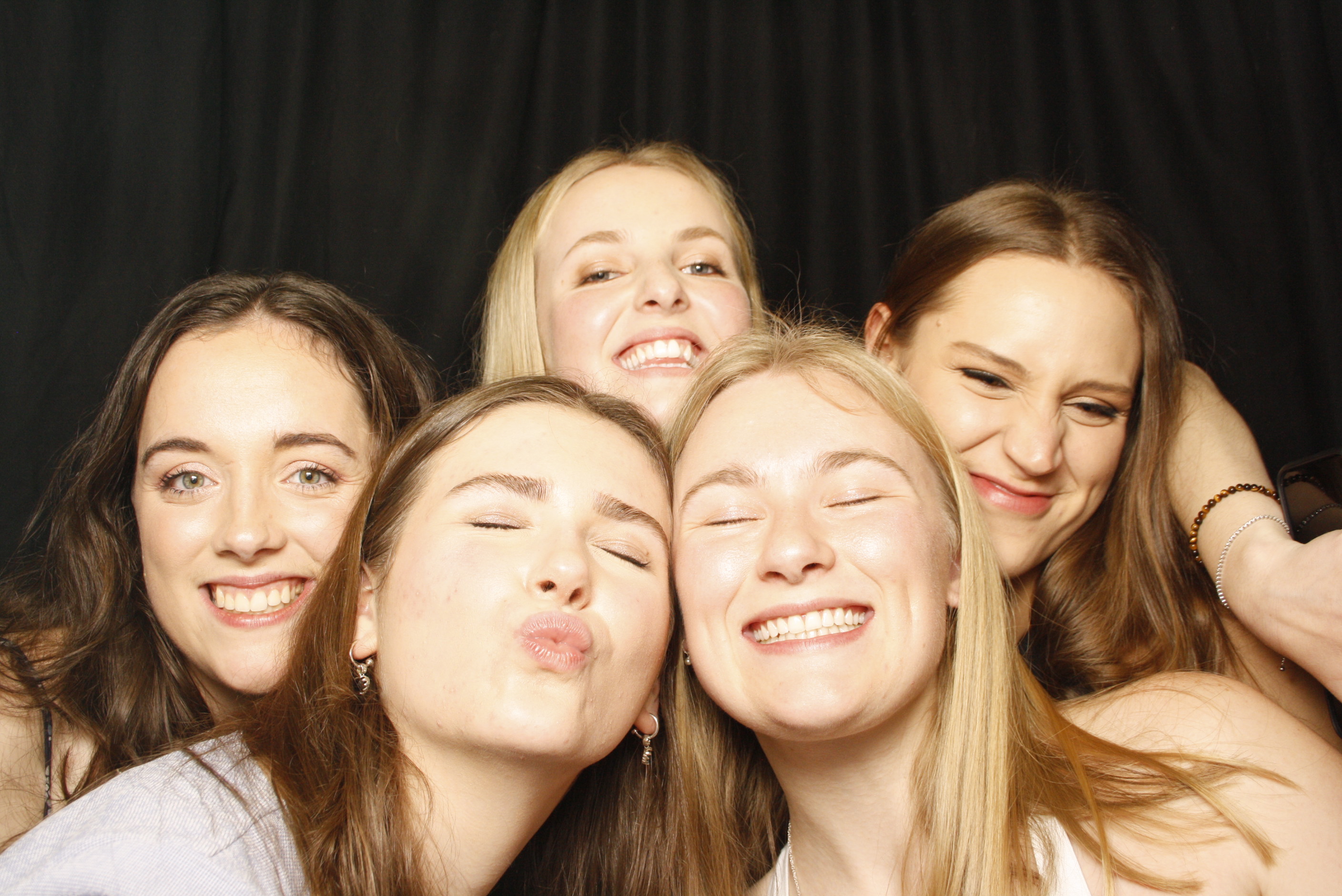 Freya's 21st ... 2024 | View more photos from the event at wgtngallery.classicphotobooths.co.nz/u/wgtncpbgallery/Freyas-21st-2024