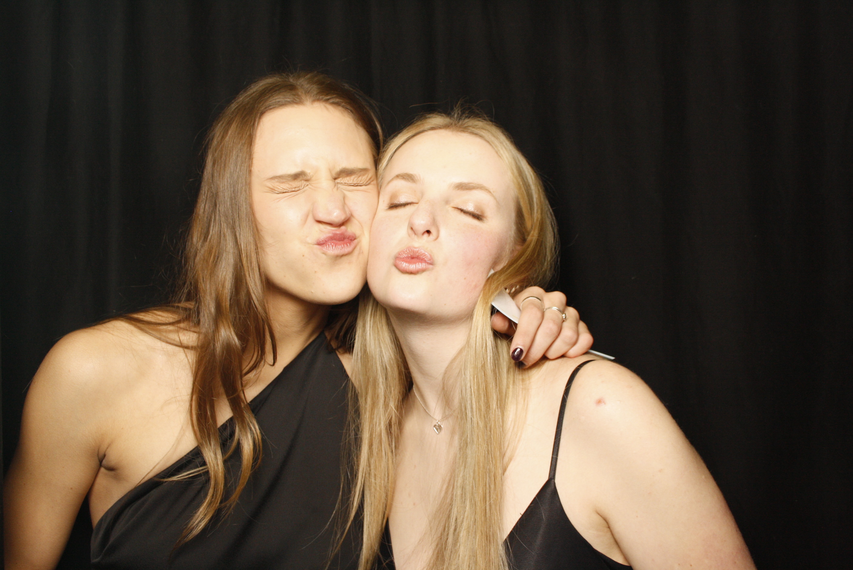 Freya's 21st ... 2024 | View more photos from the event at wgtngallery.classicphotobooths.co.nz/u/wgtncpbgallery/Freyas-21st-2024