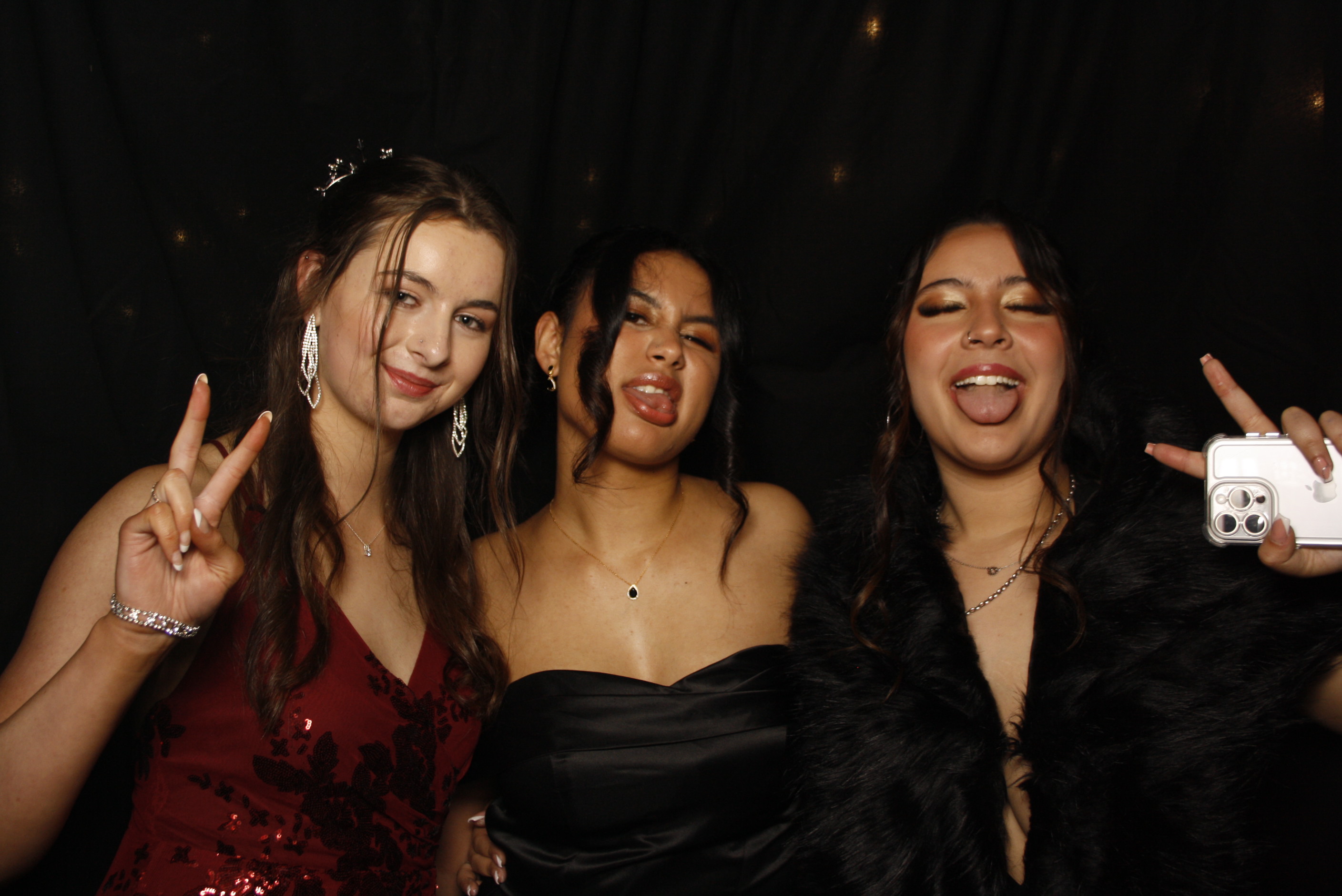 Kuranui College Ball | View more photos from the event at wgtngallery.classicphotobooths.co.nz/u/wgtncpbgallery/Kuranui-College-Ball