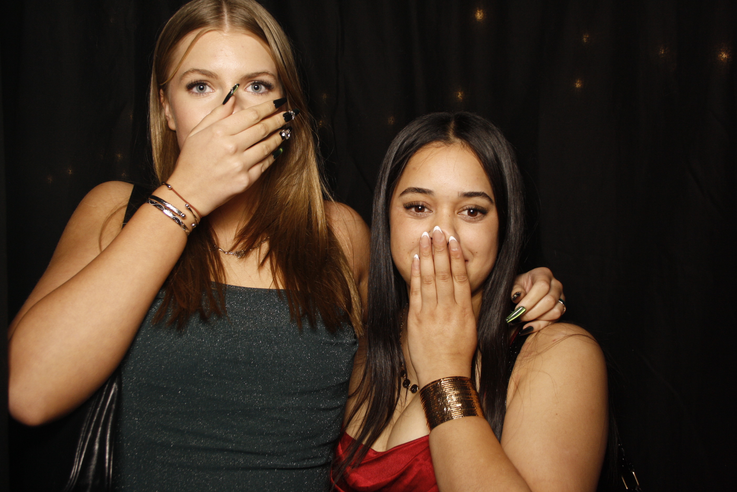 Kuranui College Ball | View more photos from the event at wgtngallery.classicphotobooths.co.nz/u/wgtncpbgallery/Kuranui-College-Ball