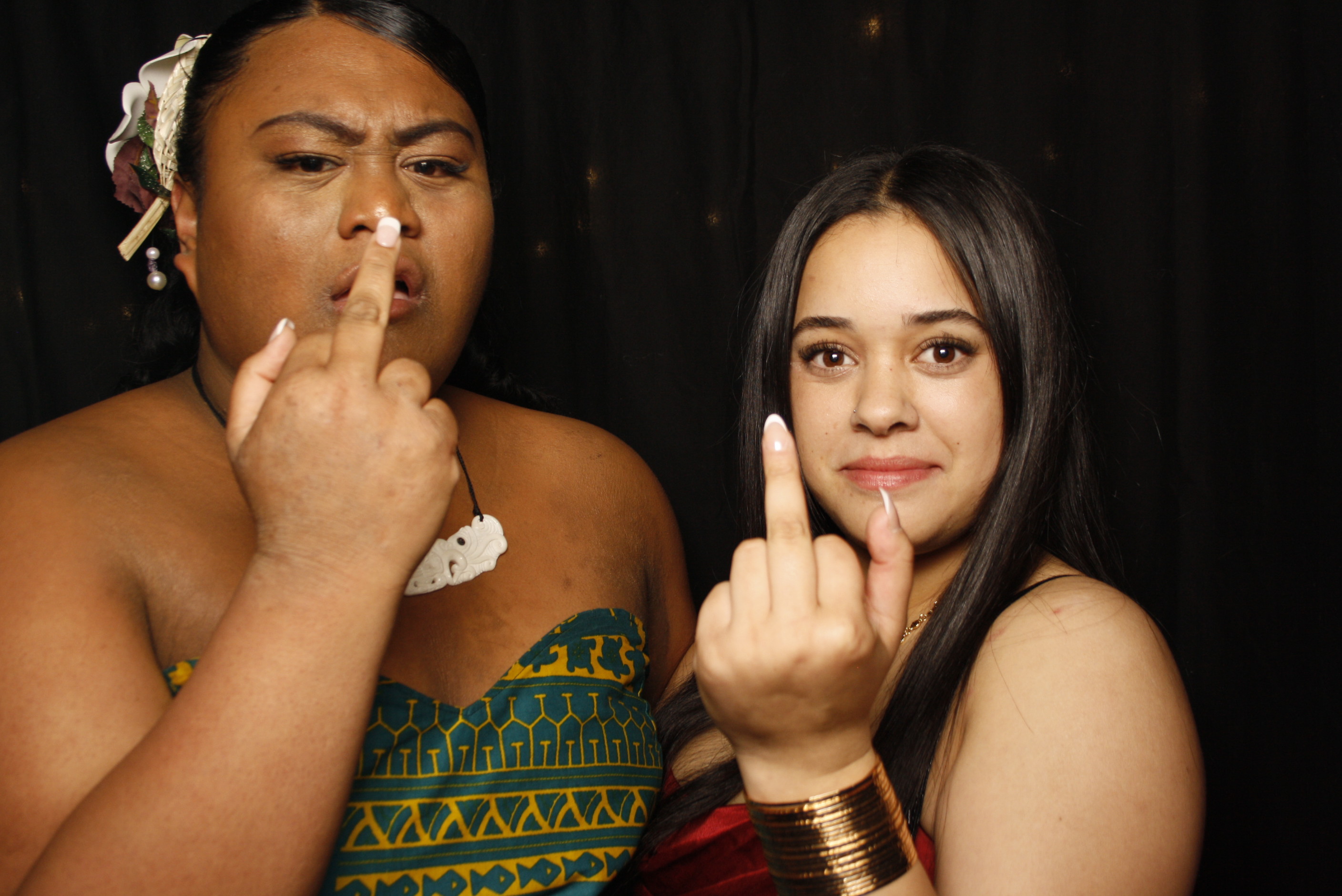 Kuranui College Ball | View more photos from the event at wgtngallery.classicphotobooths.co.nz/u/wgtncpbgallery/Kuranui-College-Ball