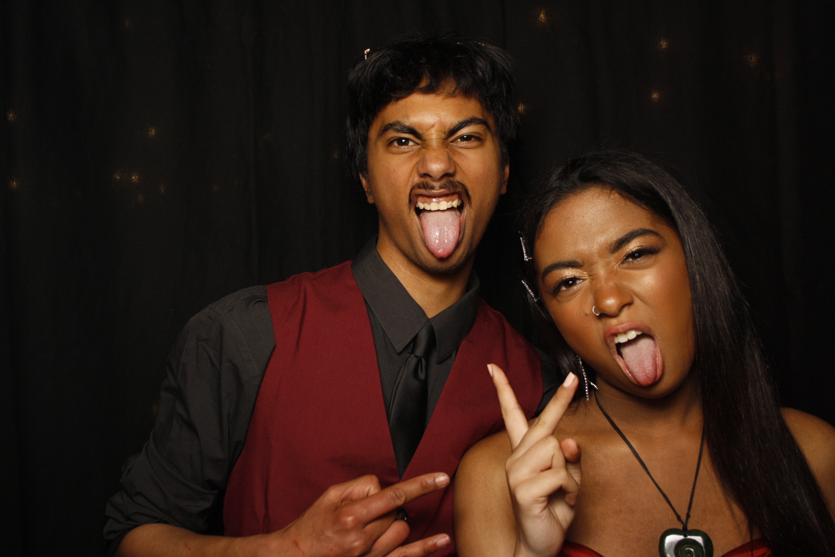 Kuranui College Ball | View more photos from the event at wgtngallery.classicphotobooths.co.nz/u/wgtncpbgallery/Kuranui-College-Ball