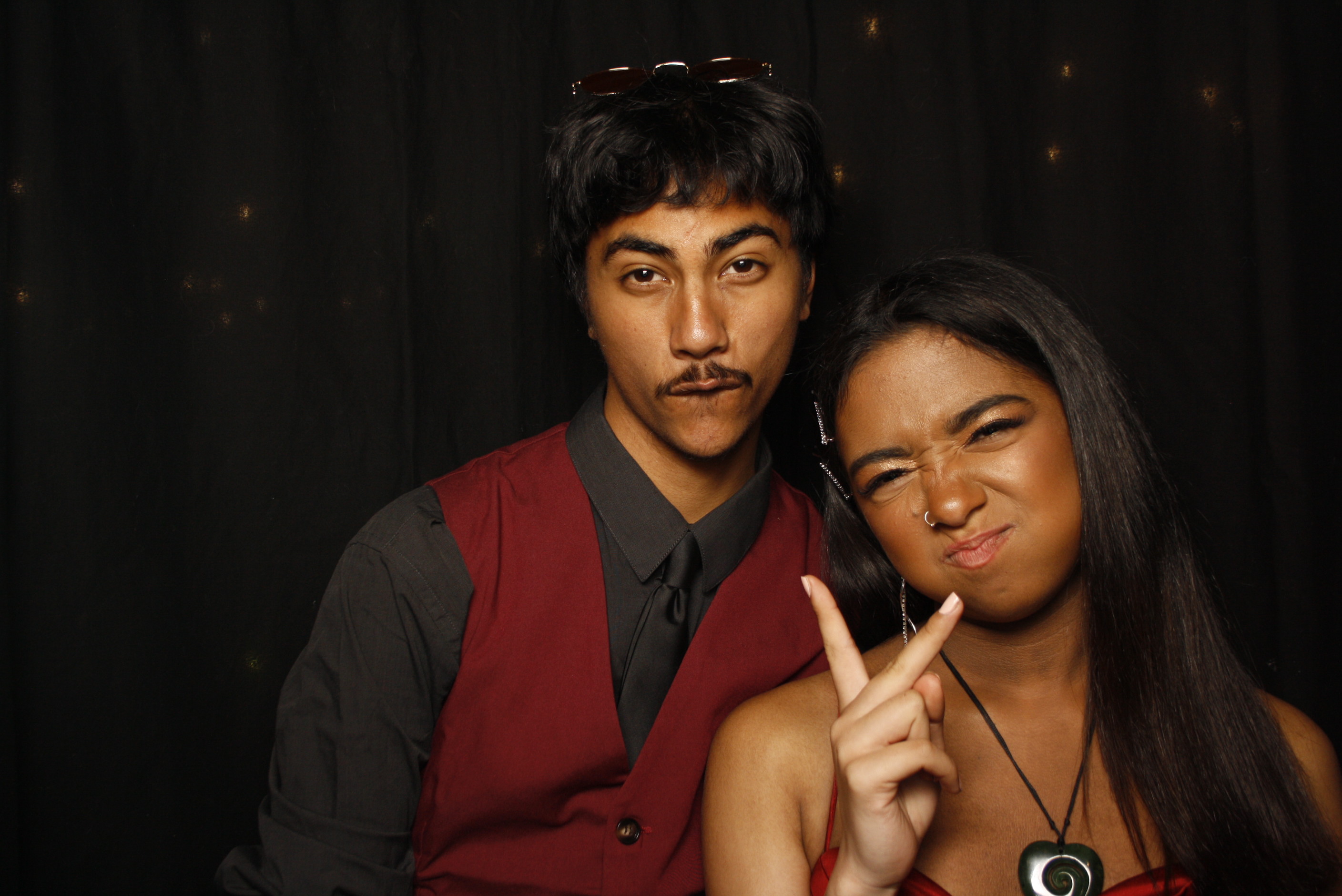 Kuranui College Ball | View more photos from the event at wgtngallery.classicphotobooths.co.nz/u/wgtncpbgallery/Kuranui-College-Ball