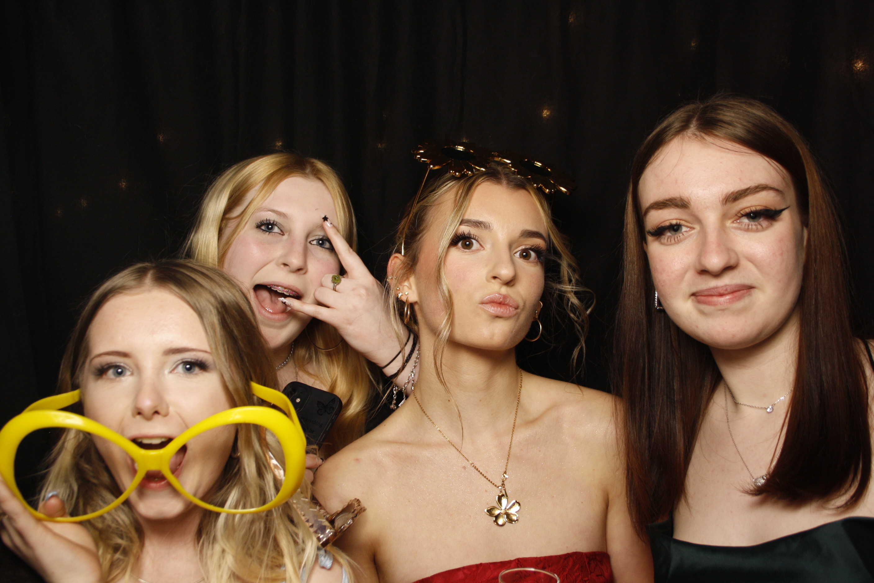 Kuranui College Ball | View more photos from the event at wgtngallery.classicphotobooths.co.nz/u/wgtncpbgallery/Kuranui-College-Ball