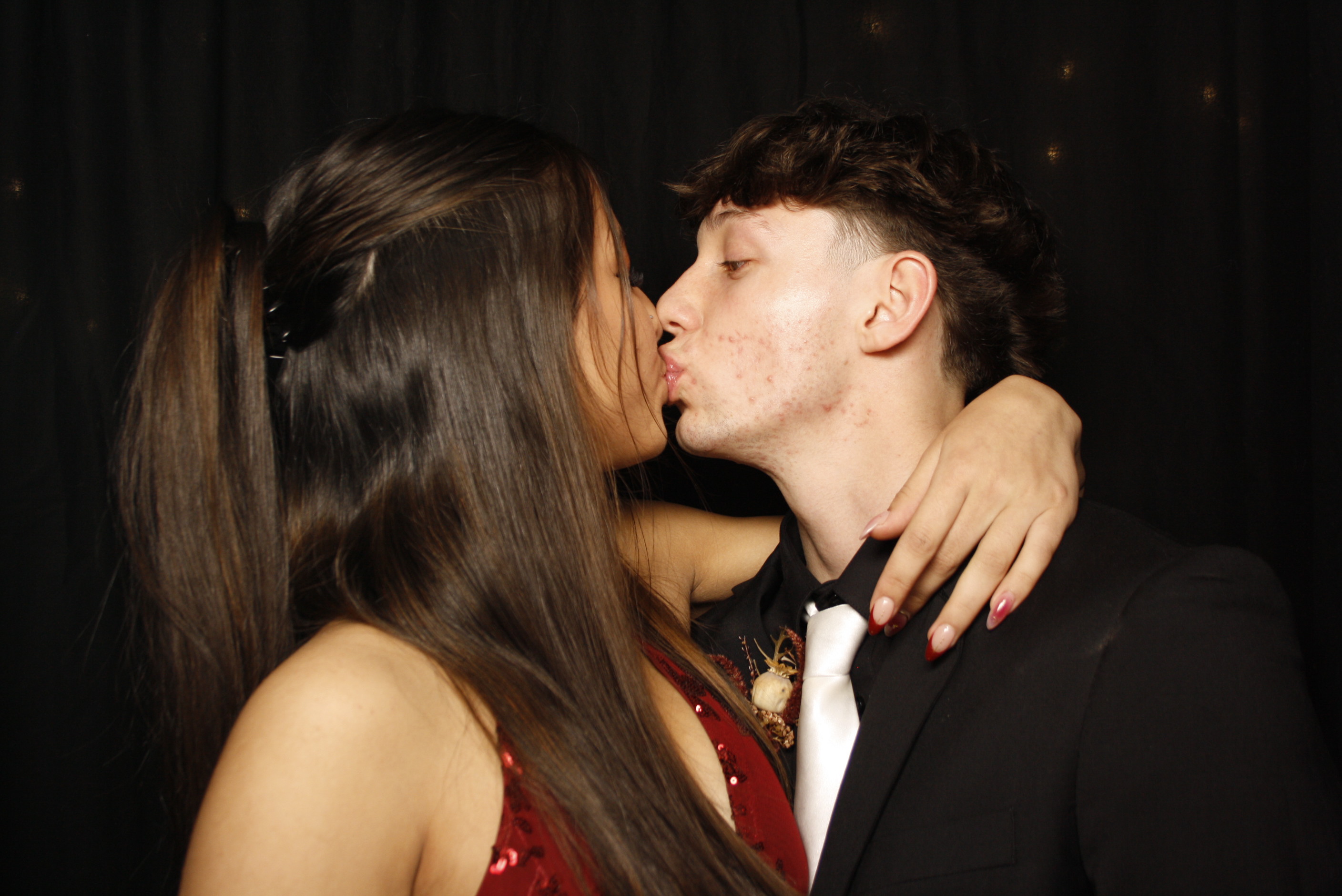 Kuranui College Ball | View more photos from the event at wgtngallery.classicphotobooths.co.nz/u/wgtncpbgallery/Kuranui-College-Ball