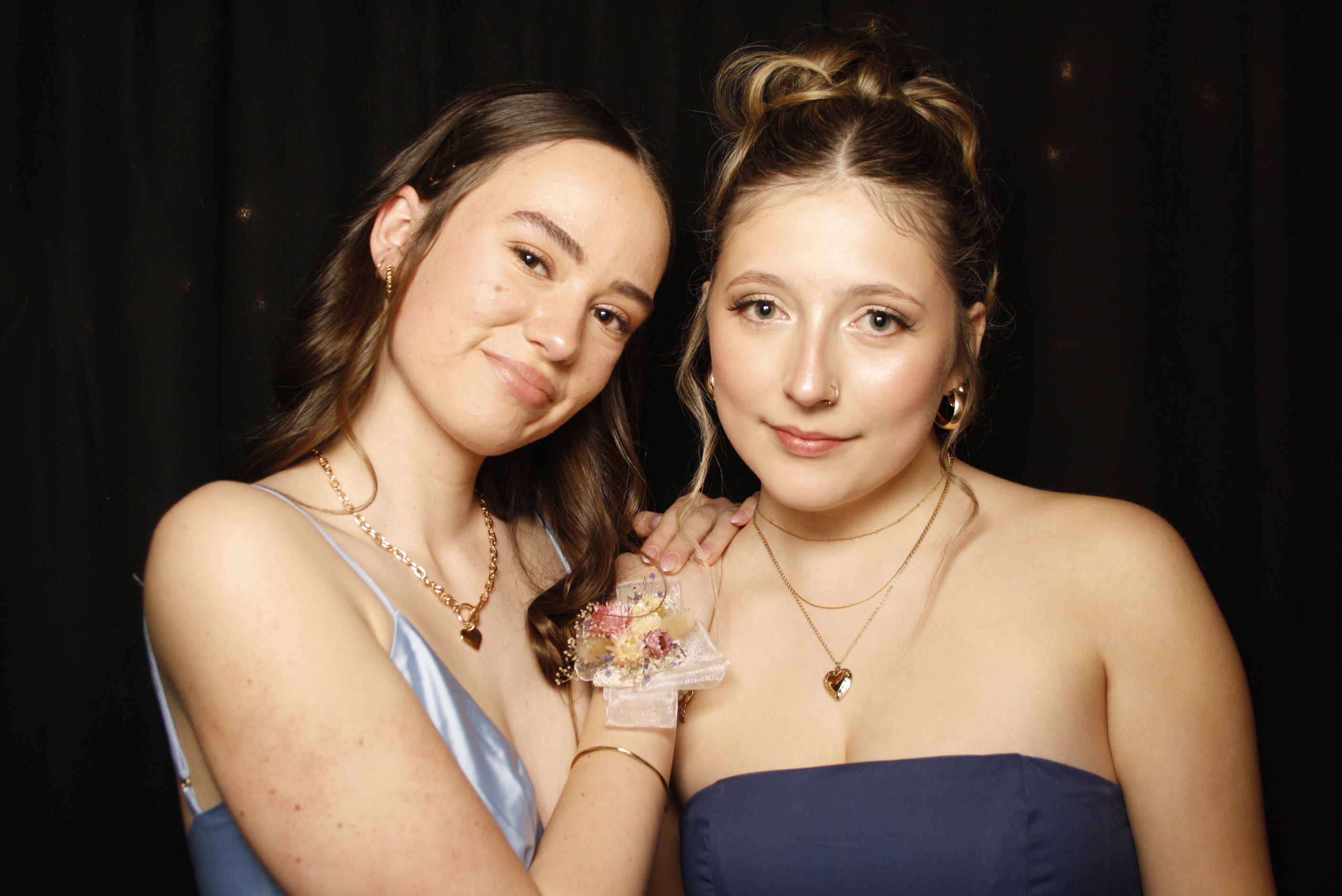 Kuranui College Ball | View more photos from the event at wgtngallery.classicphotobooths.co.nz/u/wgtncpbgallery/Kuranui-College-Ball