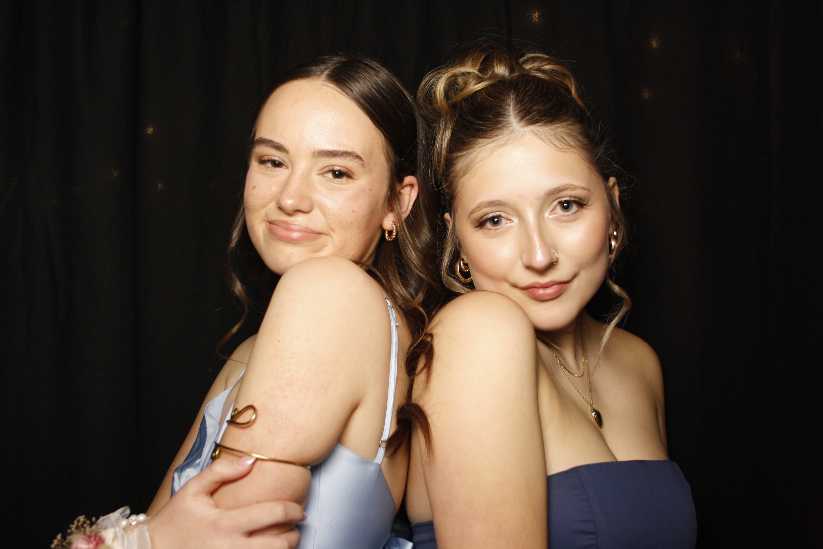 Kuranui College Ball | View more photos from the event at wgtngallery.classicphotobooths.co.nz/u/wgtncpbgallery/Kuranui-College-Ball