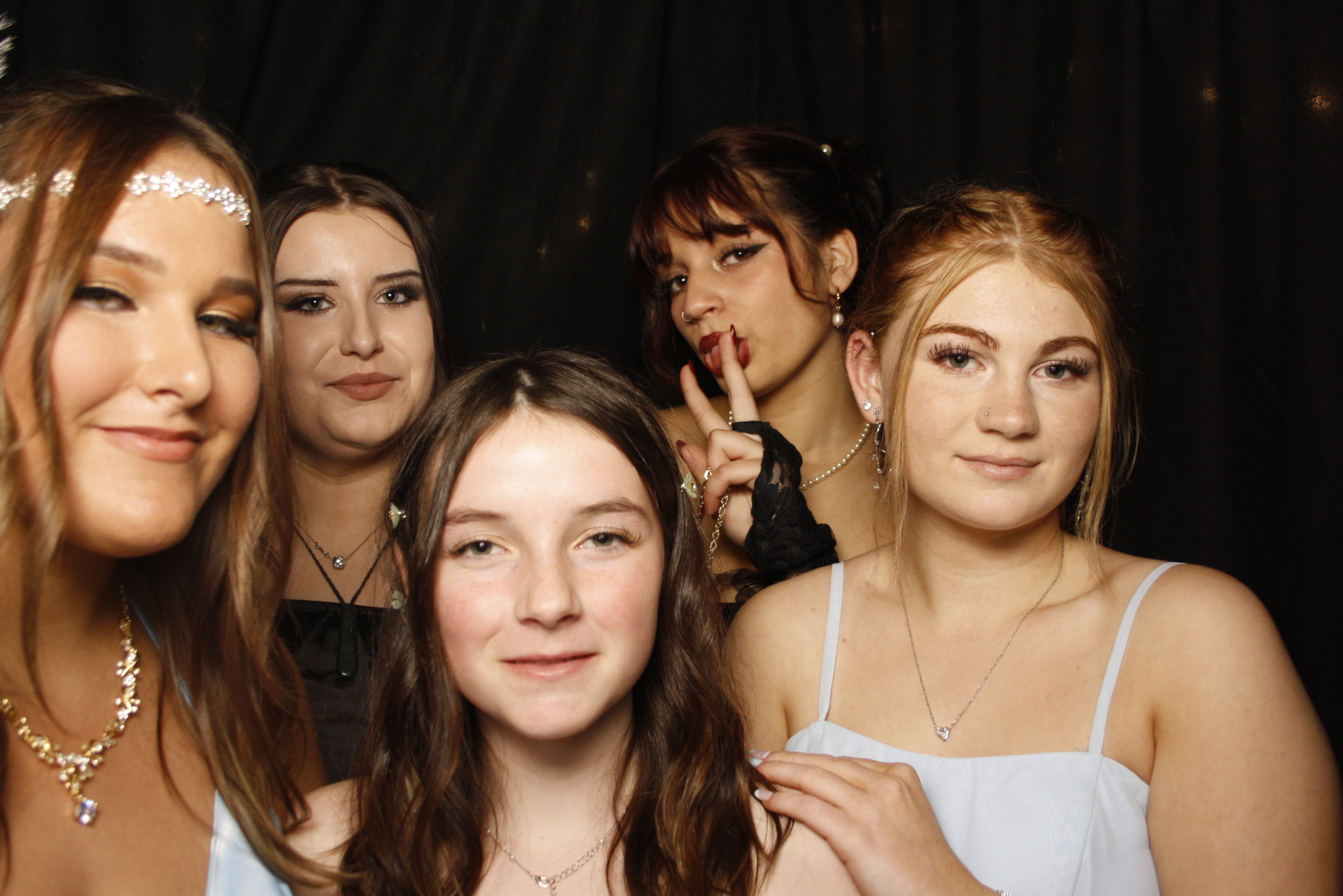 Kuranui College Ball | View more photos from the event at wgtngallery.classicphotobooths.co.nz/u/wgtncpbgallery/Kuranui-College-Ball