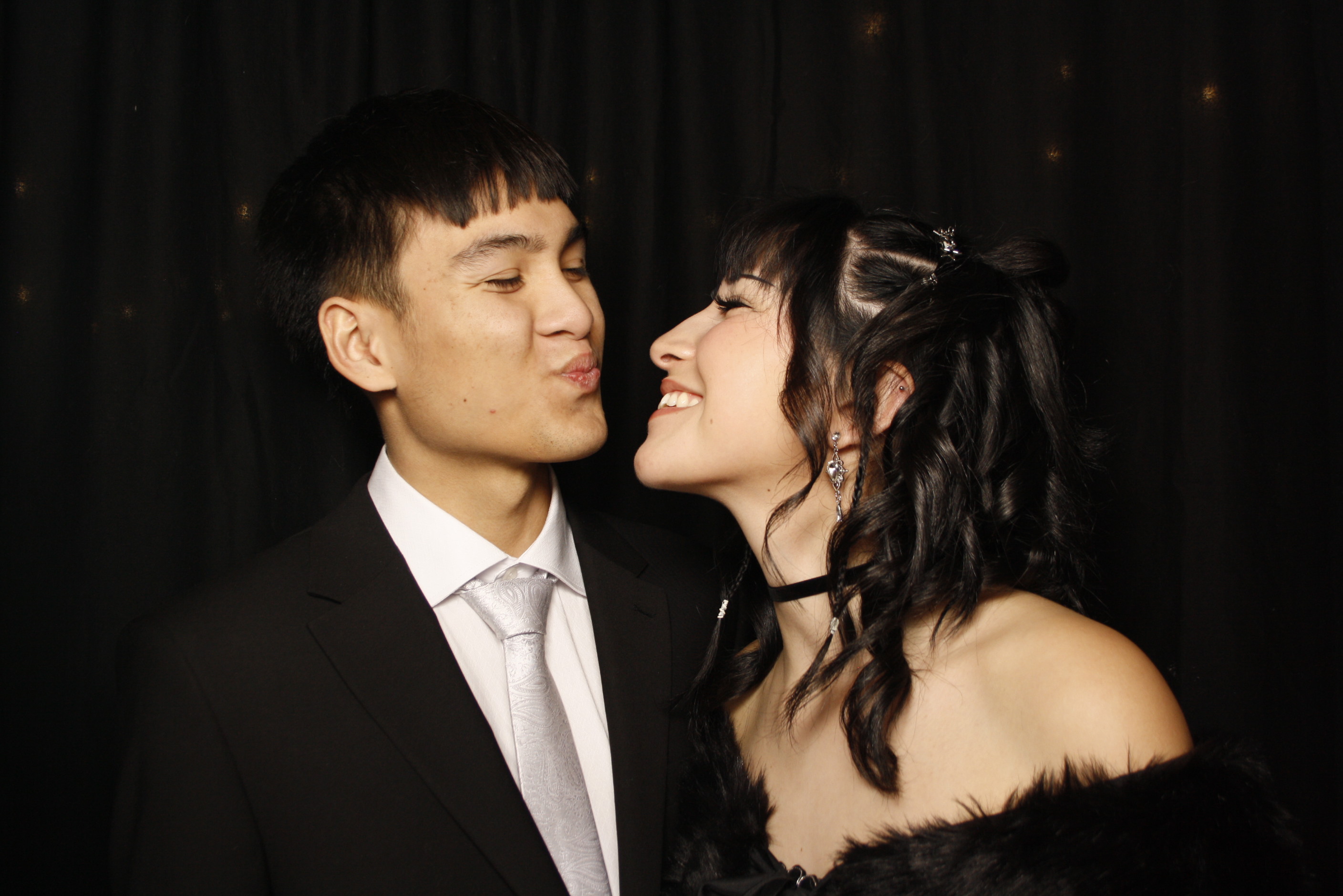 Kuranui College Ball | View more photos from the event at wgtngallery.classicphotobooths.co.nz/u/wgtncpbgallery/Kuranui-College-Ball