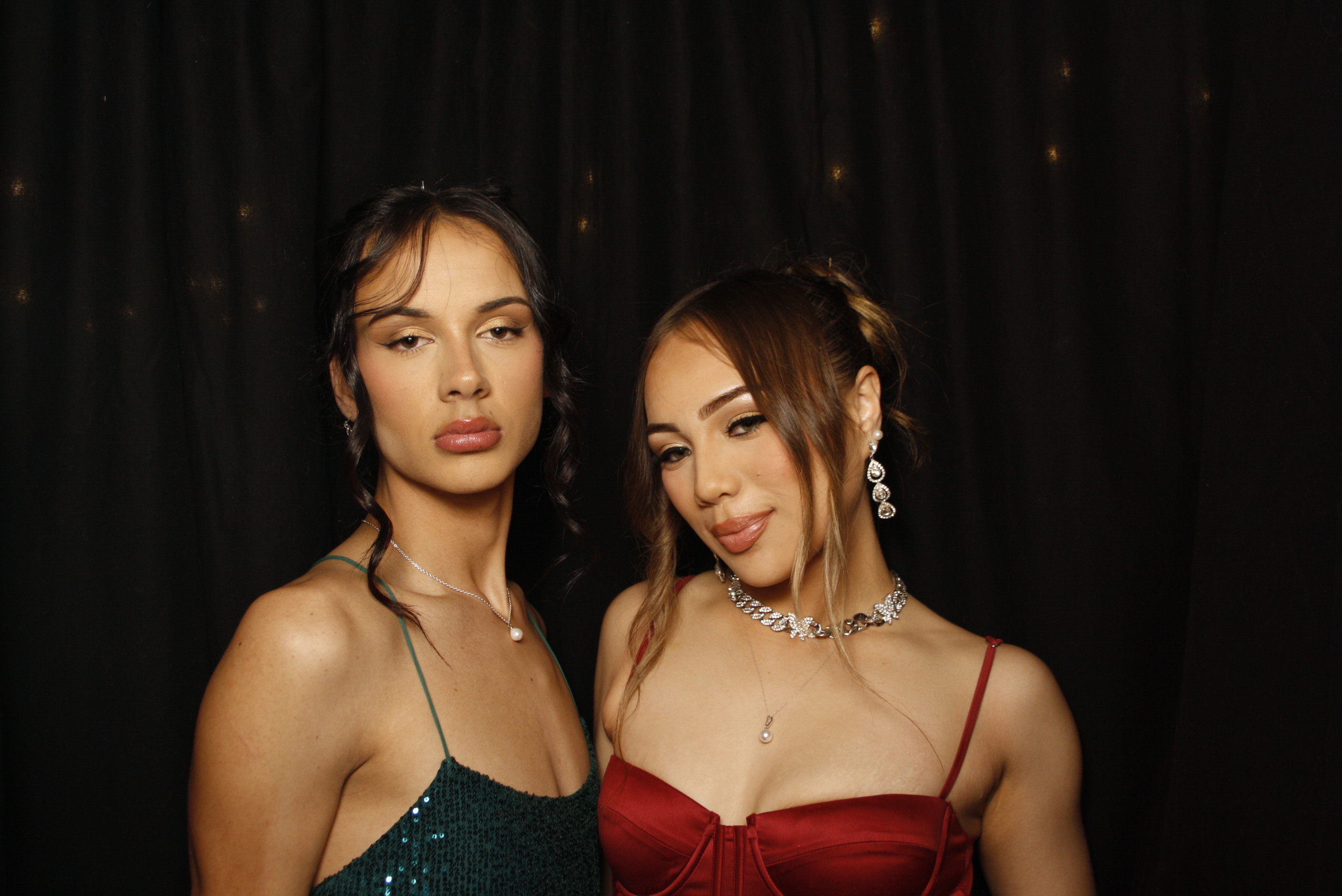 Kuranui College Ball | View more photos from the event at wgtngallery.classicphotobooths.co.nz/u/wgtncpbgallery/Kuranui-College-Ball