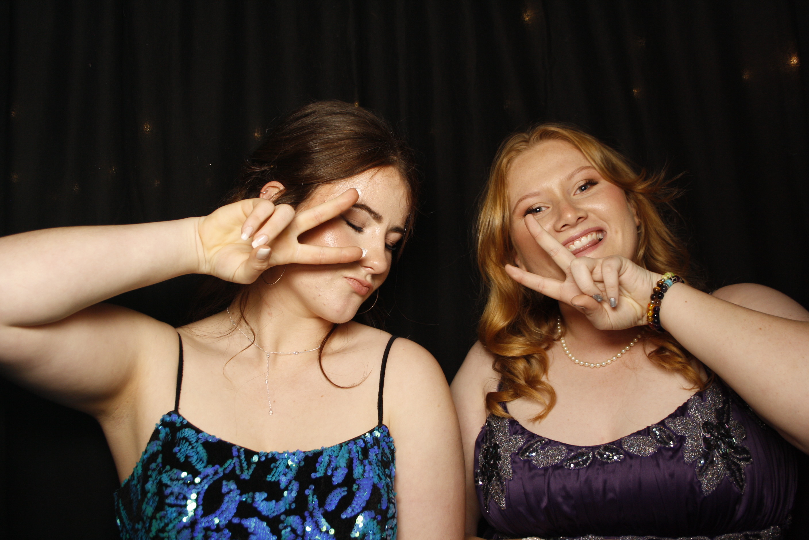 Kuranui College Ball | View more photos from the event at wgtngallery.classicphotobooths.co.nz/u/wgtncpbgallery/Kuranui-College-Ball