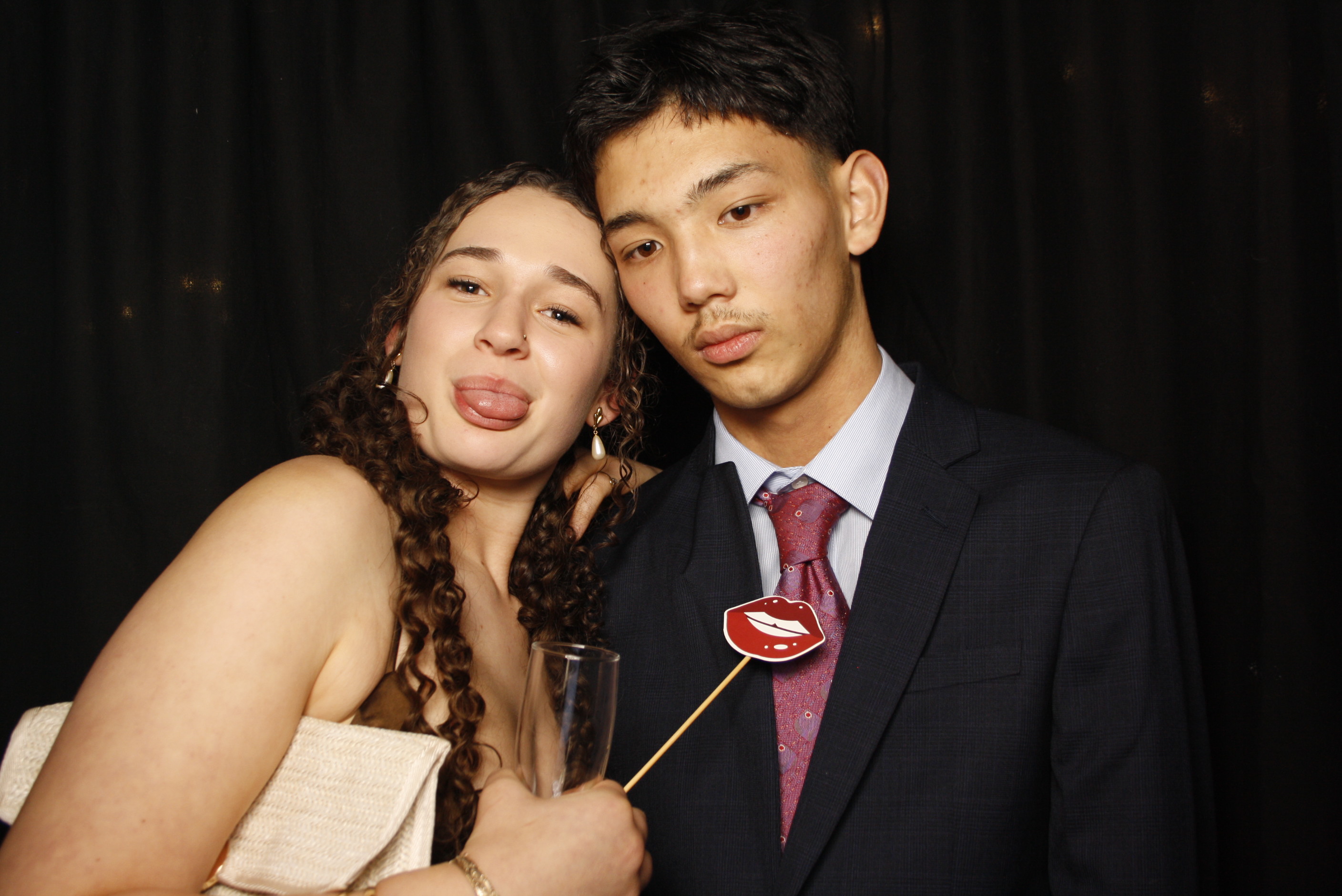 Kuranui College Ball | View more photos from the event at wgtngallery.classicphotobooths.co.nz/u/wgtncpbgallery/Kuranui-College-Ball