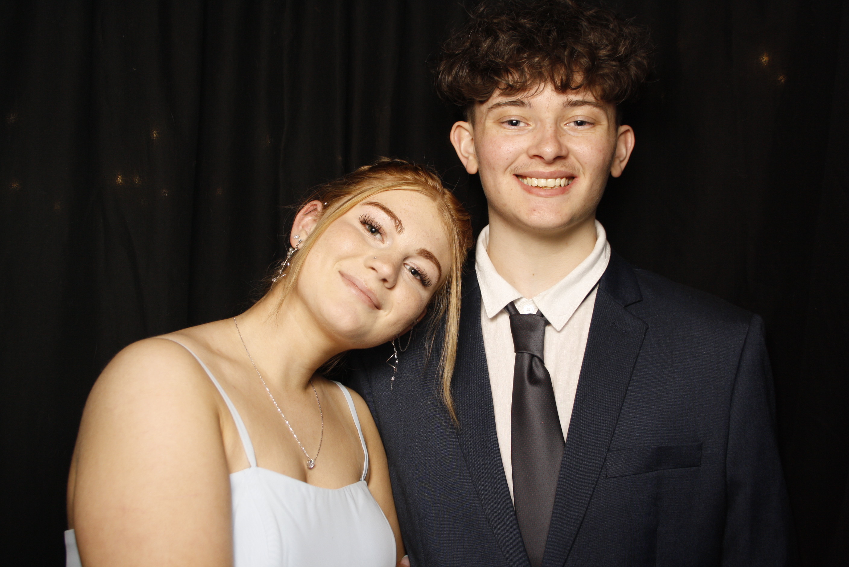 Kuranui College Ball | View more photos from the event at wgtngallery.classicphotobooths.co.nz/u/wgtncpbgallery/Kuranui-College-Ball