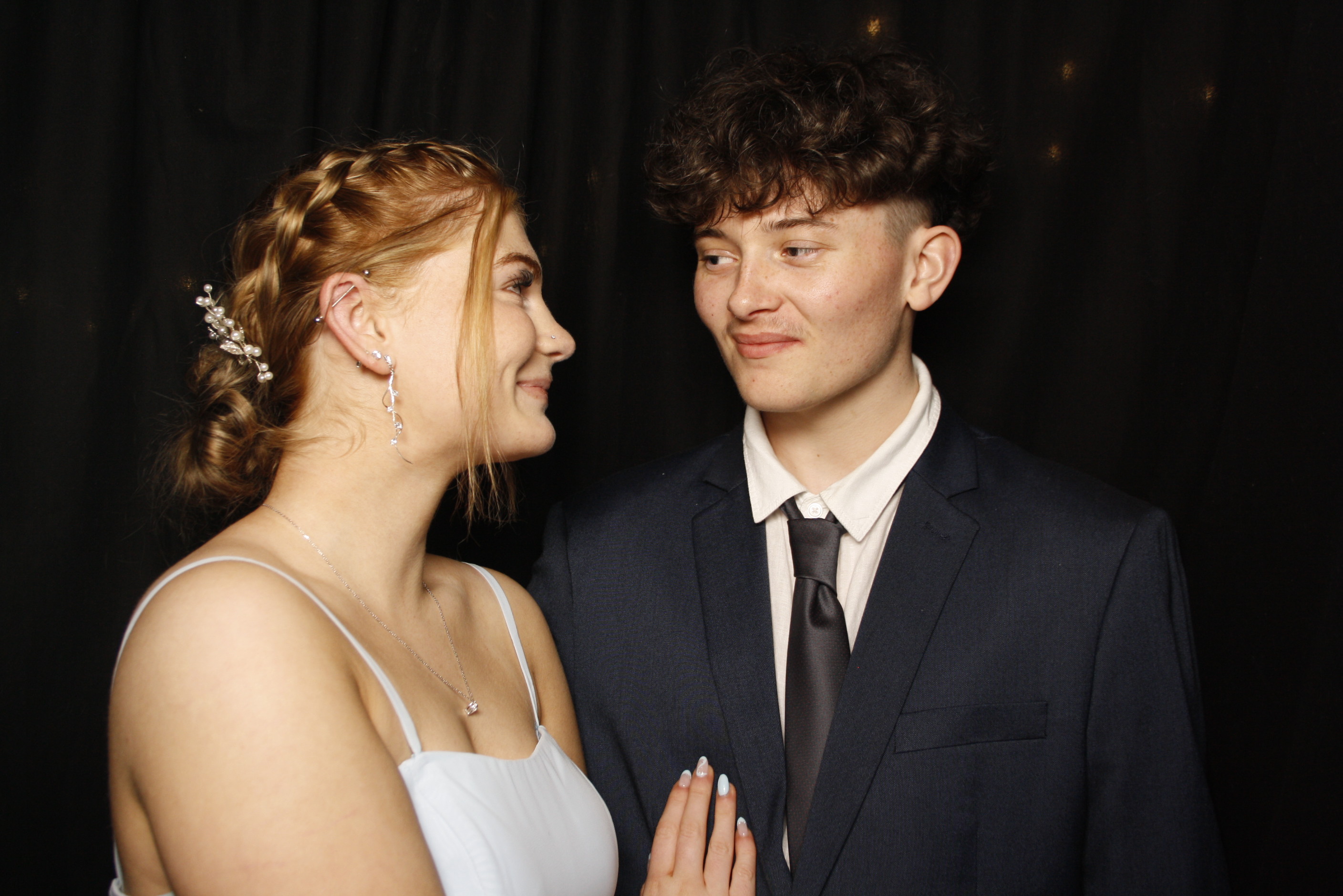 Kuranui College Ball | View more photos from the event at wgtngallery.classicphotobooths.co.nz/u/wgtncpbgallery/Kuranui-College-Ball