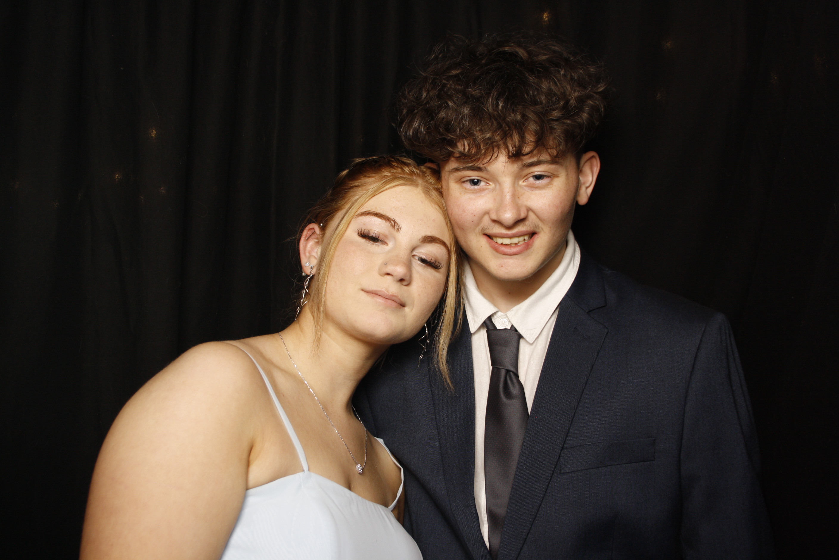 Kuranui College Ball | View more photos from the event at wgtngallery.classicphotobooths.co.nz/u/wgtncpbgallery/Kuranui-College-Ball