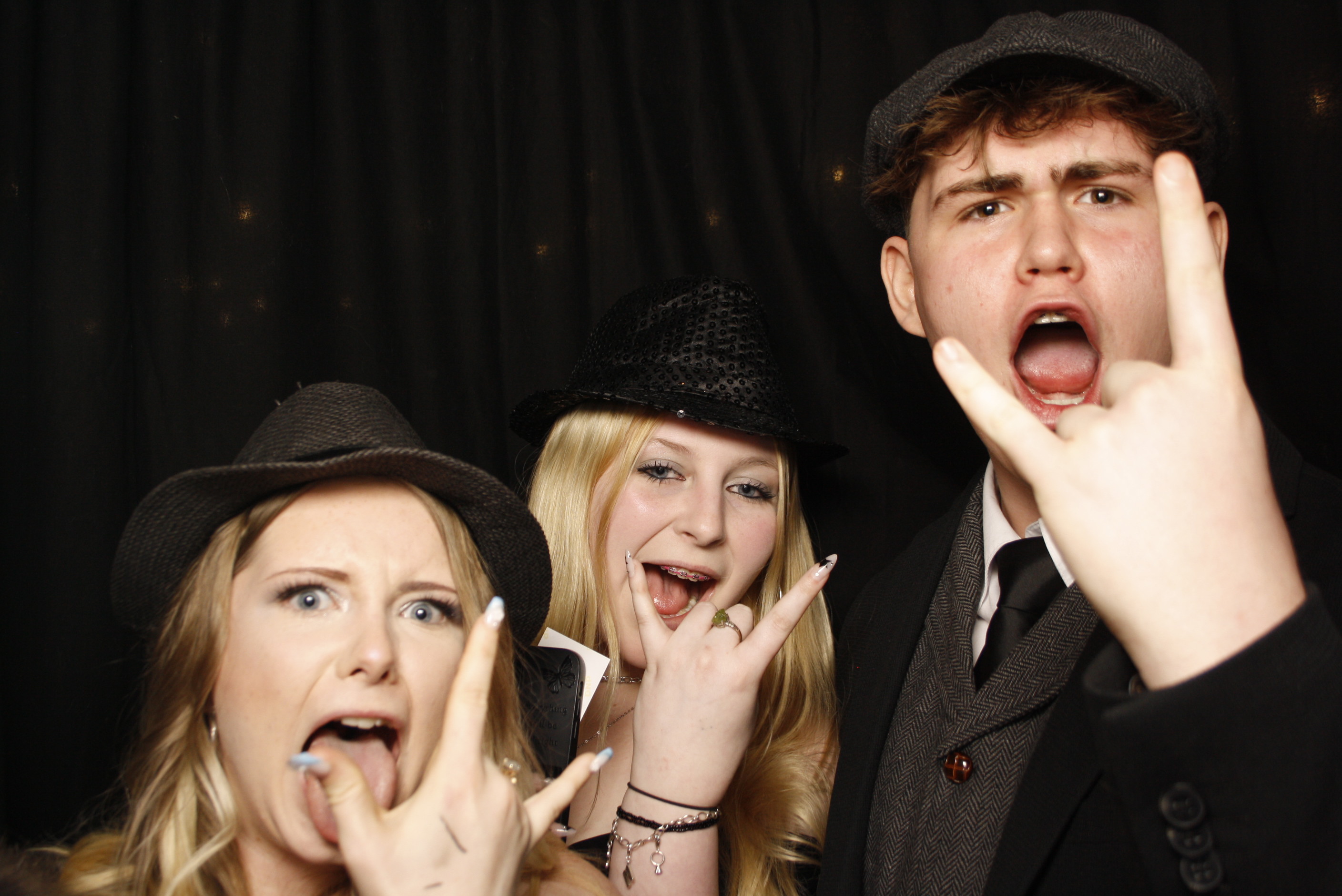 Kuranui College Ball | View more photos from the event at wgtngallery.classicphotobooths.co.nz/u/wgtncpbgallery/Kuranui-College-Ball