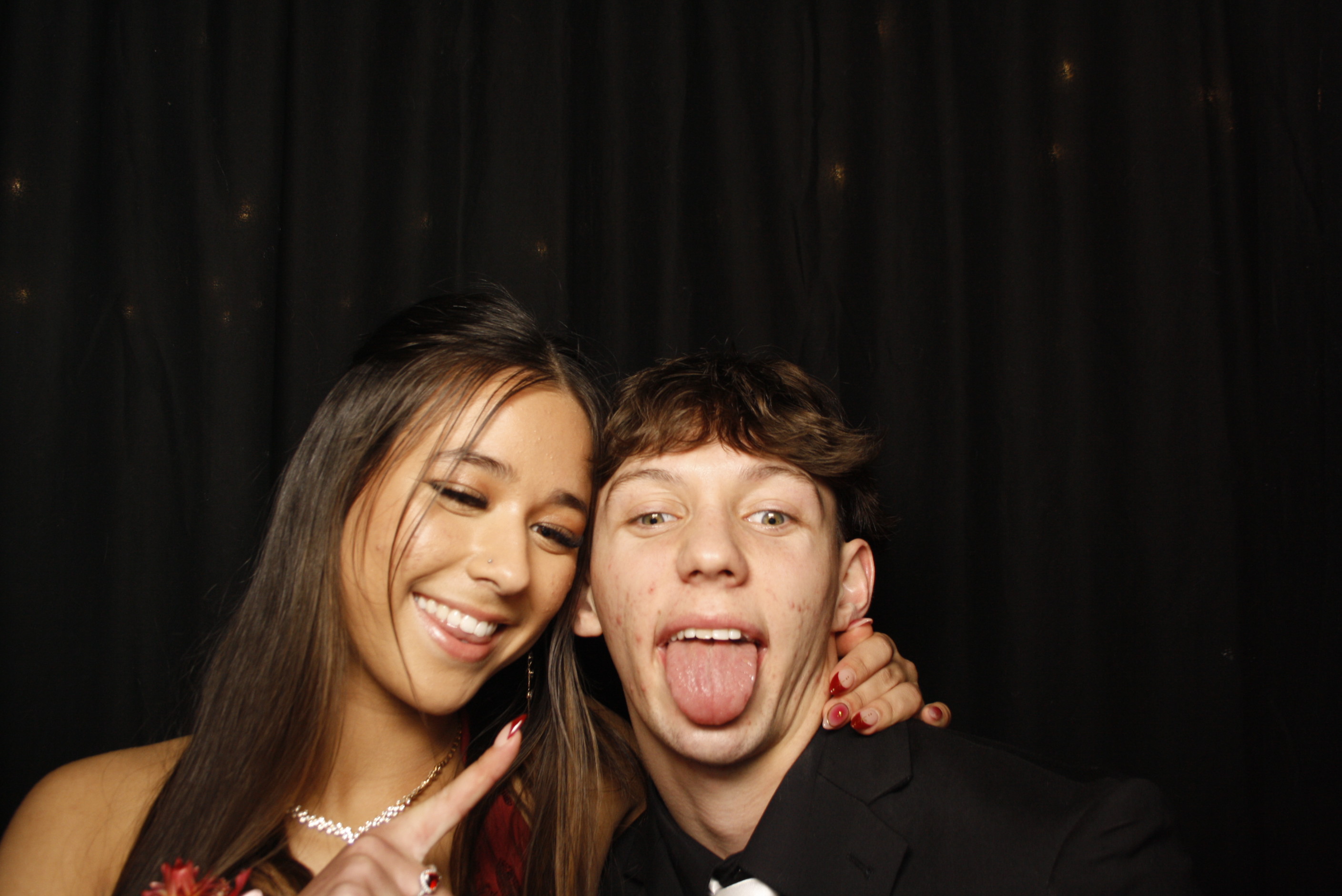 Kuranui College Ball | View more photos from the event at wgtngallery.classicphotobooths.co.nz/u/wgtncpbgallery/Kuranui-College-Ball