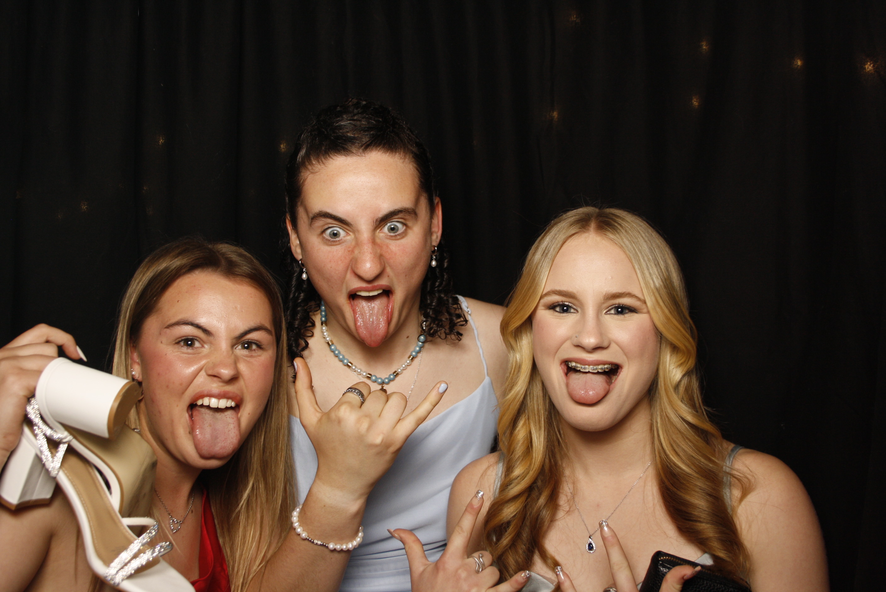 Kuranui College Ball | View more photos from the event at wgtngallery.classicphotobooths.co.nz/u/wgtncpbgallery/Kuranui-College-Ball