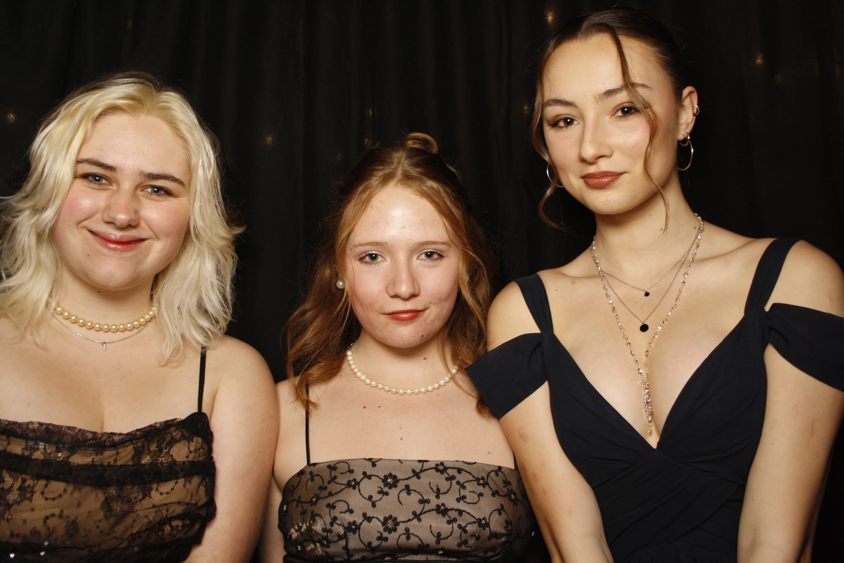 Kuranui College Ball | View more photos from the event at wgtngallery.classicphotobooths.co.nz/u/wgtncpbgallery/Kuranui-College-Ball