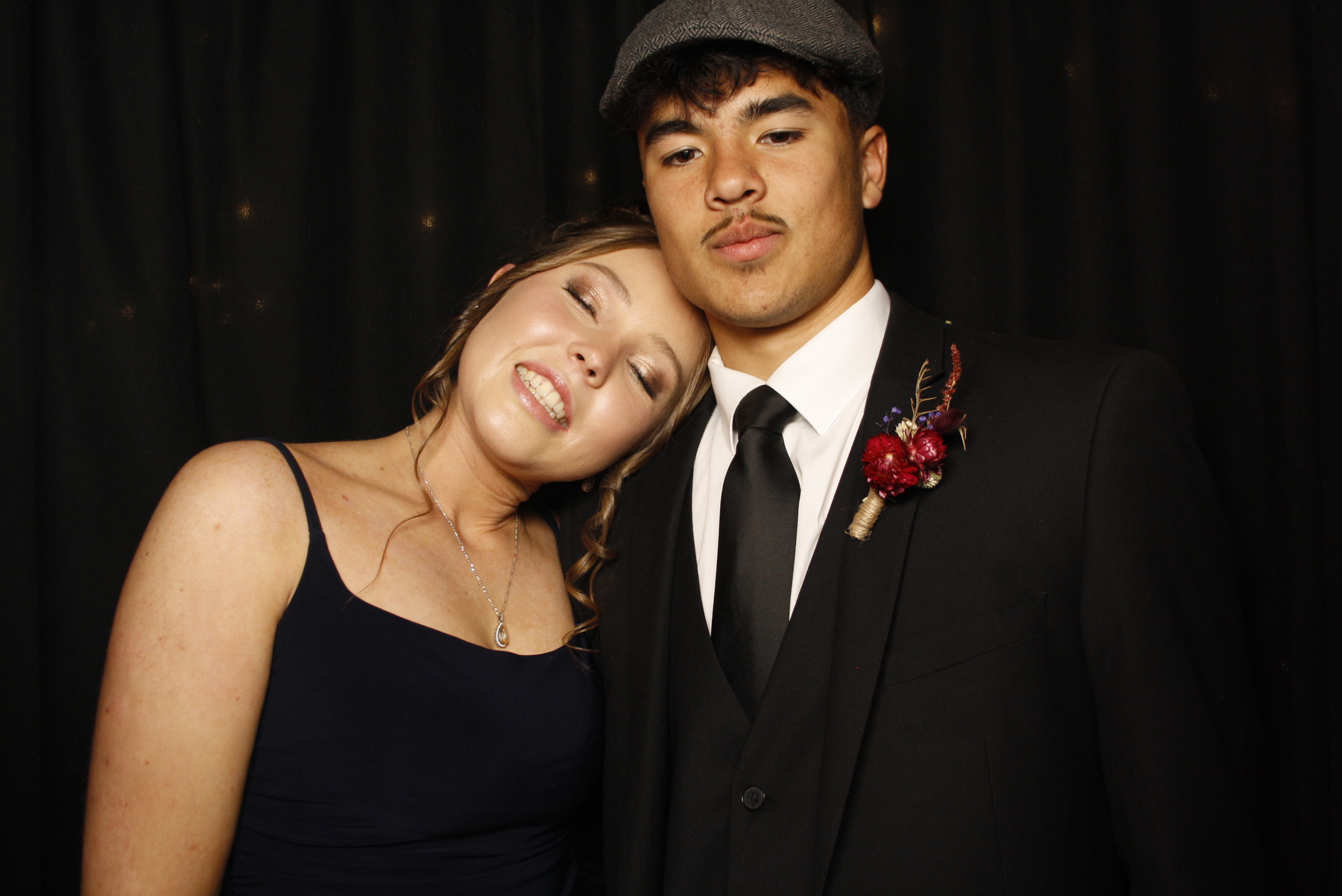 Kuranui College Ball | View more photos from the event at wgtngallery.classicphotobooths.co.nz/u/wgtncpbgallery/Kuranui-College-Ball