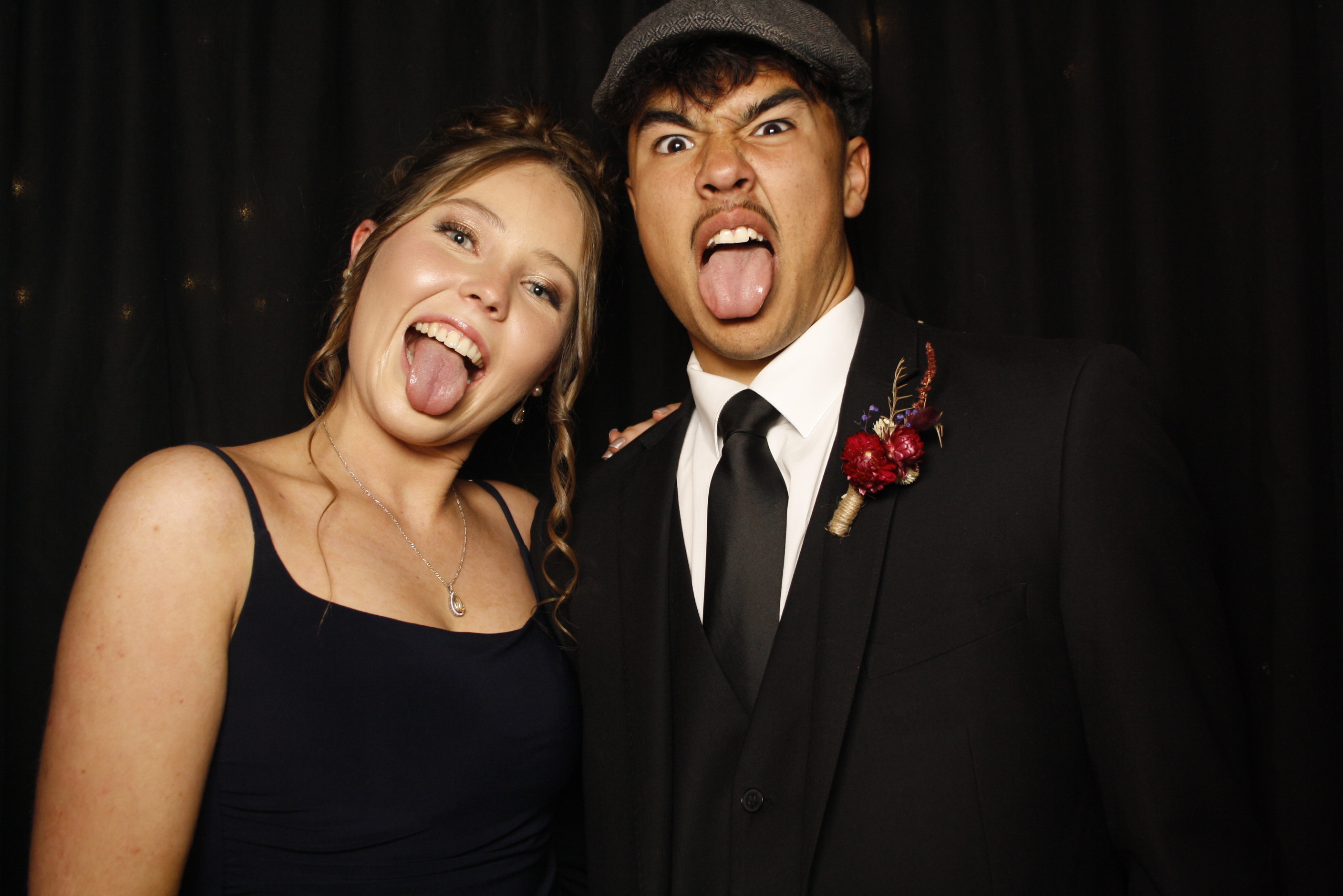 Kuranui College Ball | View more photos from the event at wgtngallery.classicphotobooths.co.nz/u/wgtncpbgallery/Kuranui-College-Ball