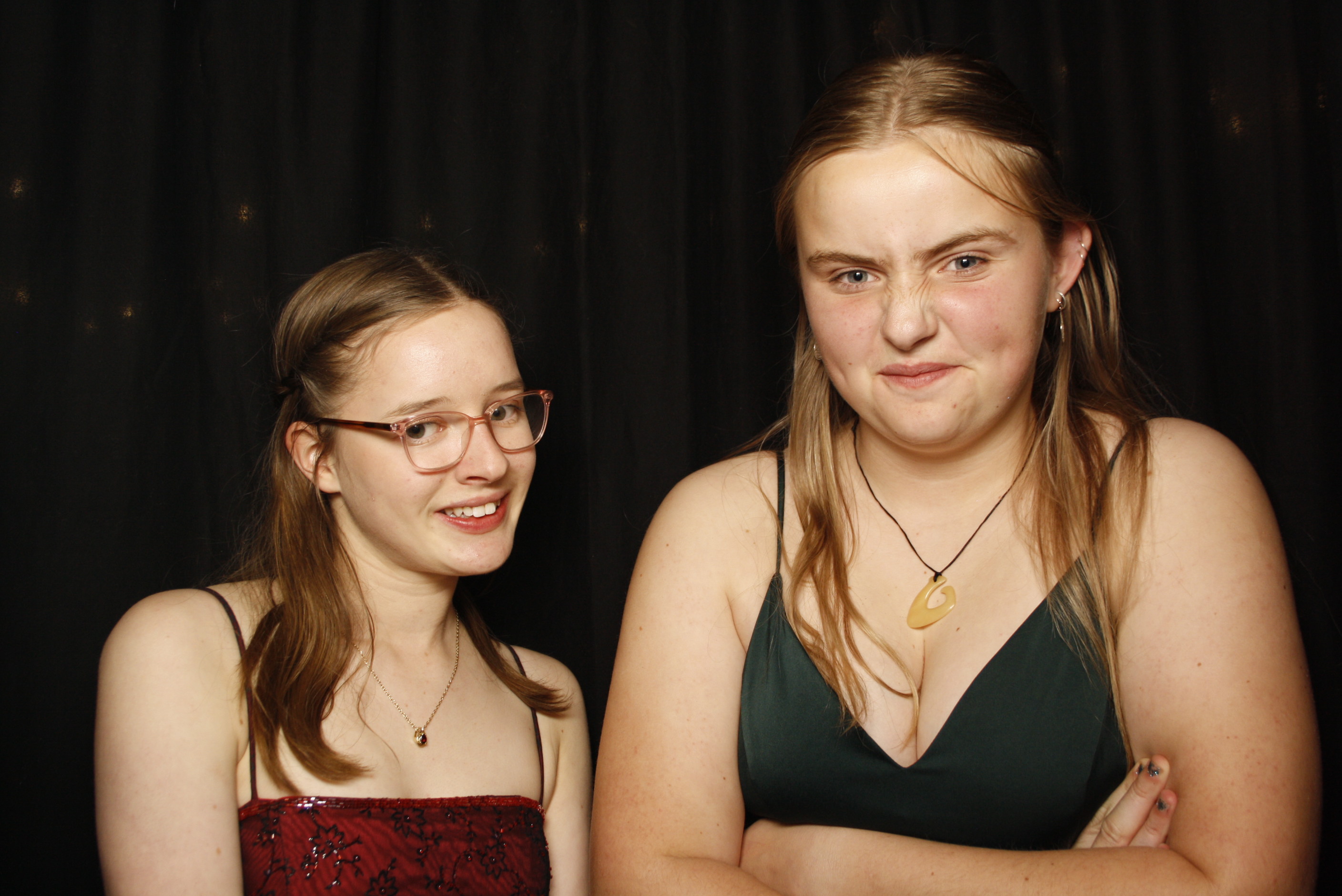 Kuranui College Ball | View more photos from the event at wgtngallery.classicphotobooths.co.nz/u/wgtncpbgallery/Kuranui-College-Ball