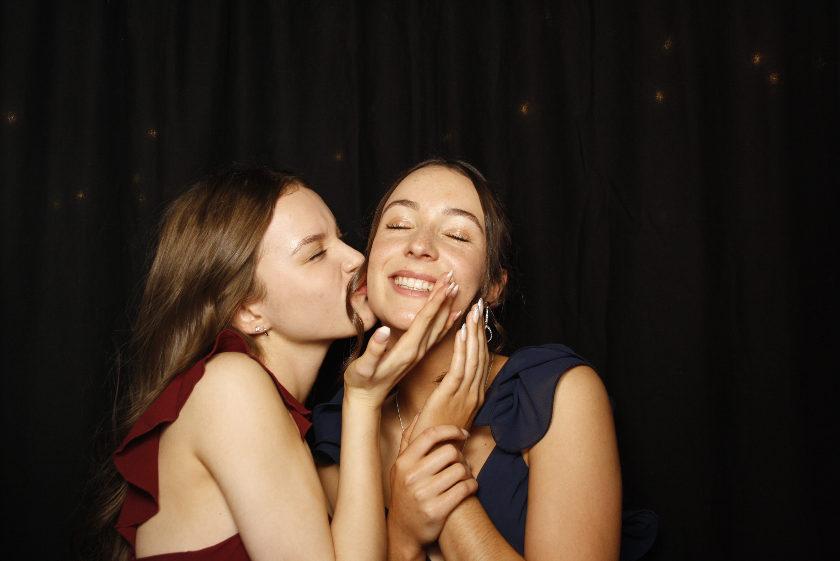 Kuranui College Ball | View more photos from the event at wgtngallery.classicphotobooths.co.nz/u/wgtncpbgallery/Kuranui-College-Ball