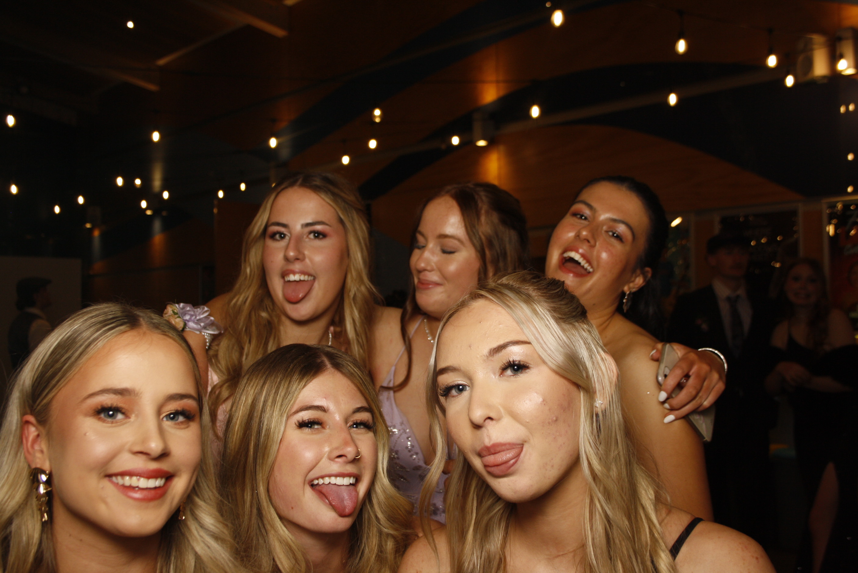 Kuranui College Ball | View more photos from the event at wgtngallery.classicphotobooths.co.nz/u/wgtncpbgallery/Kuranui-College-Ball