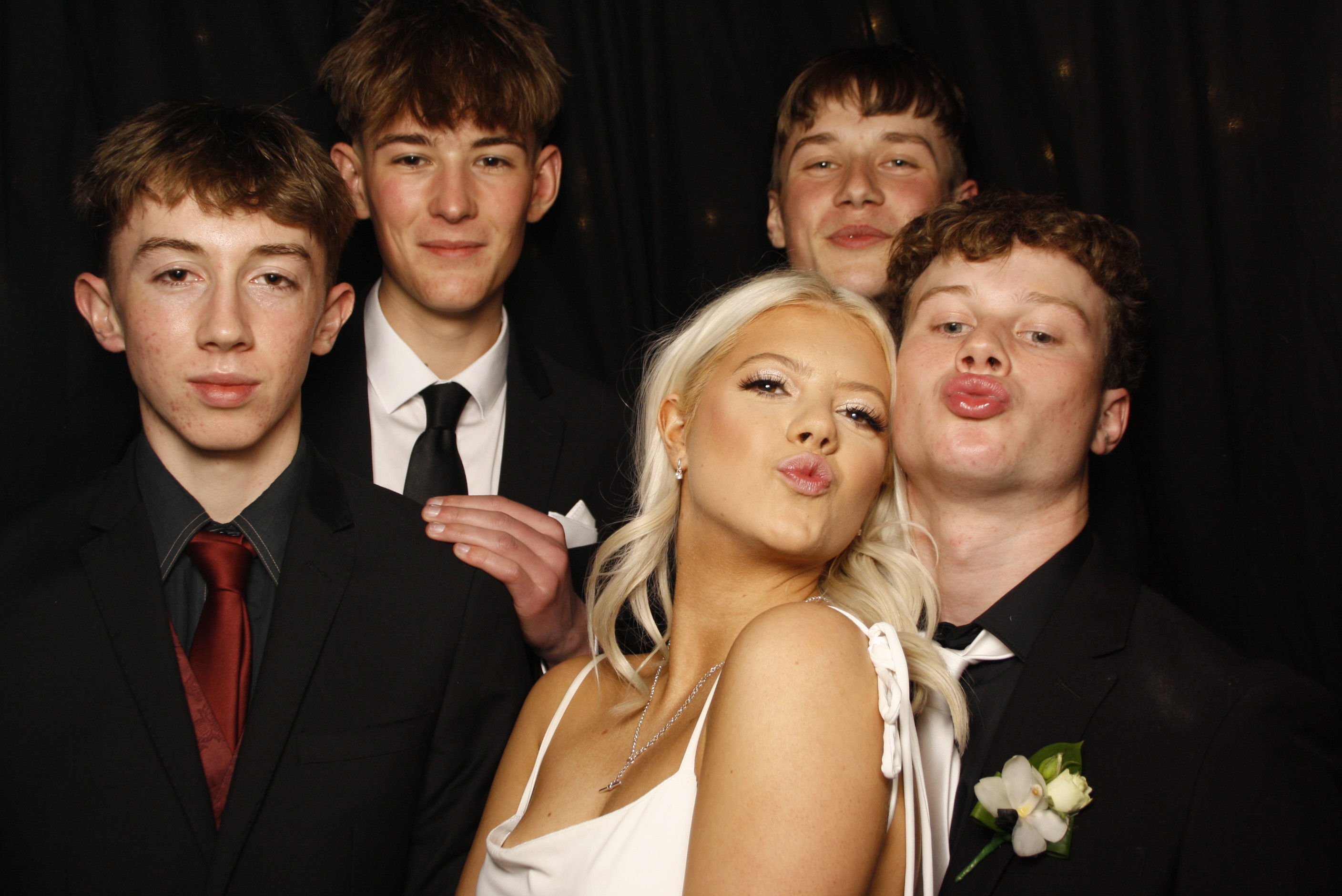 Kuranui College Ball | View more photos from the event at wgtngallery.classicphotobooths.co.nz/u/wgtncpbgallery/Kuranui-College-Ball