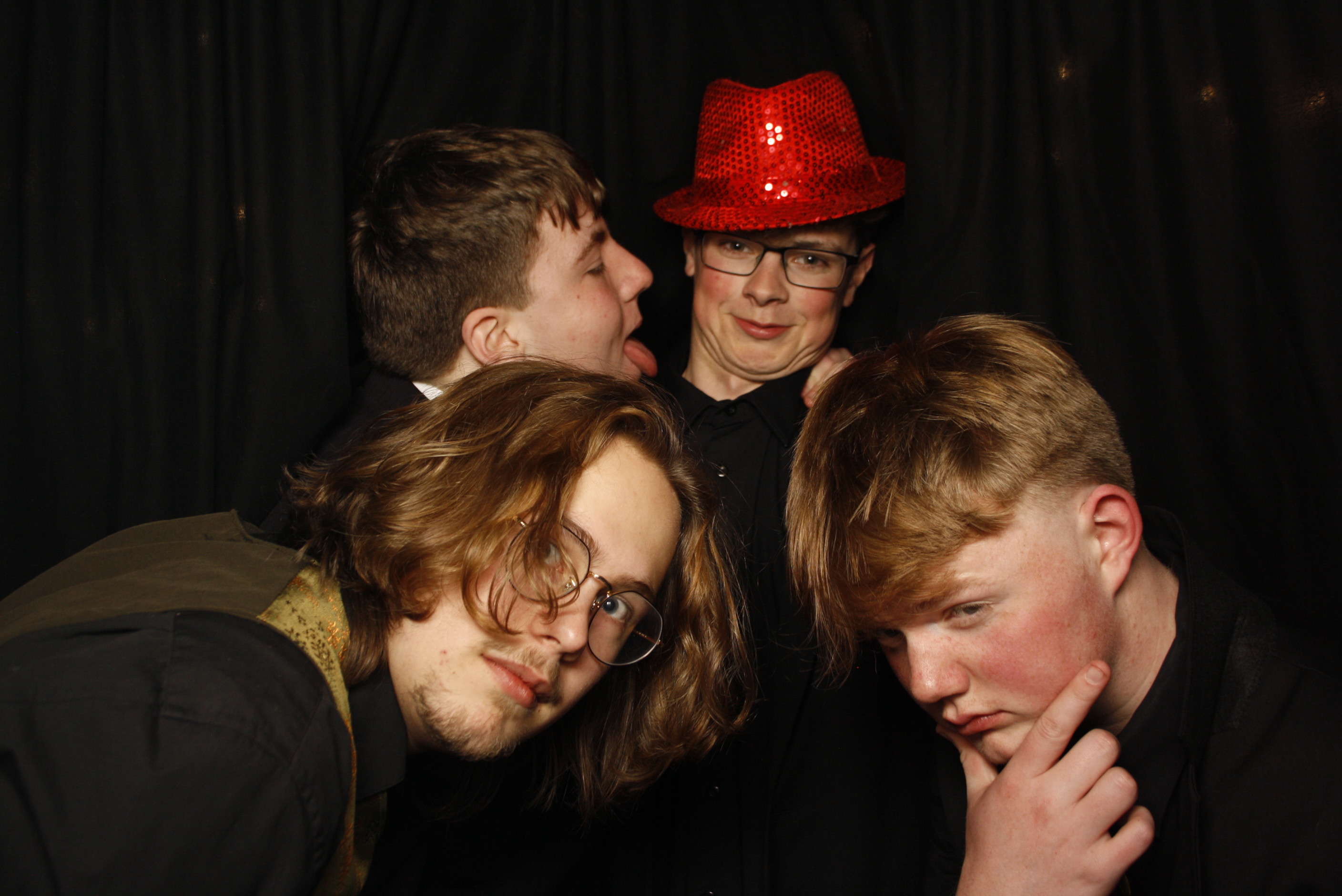 Kuranui College Ball | View more photos from the event at wgtngallery.classicphotobooths.co.nz/u/wgtncpbgallery/Kuranui-College-Ball