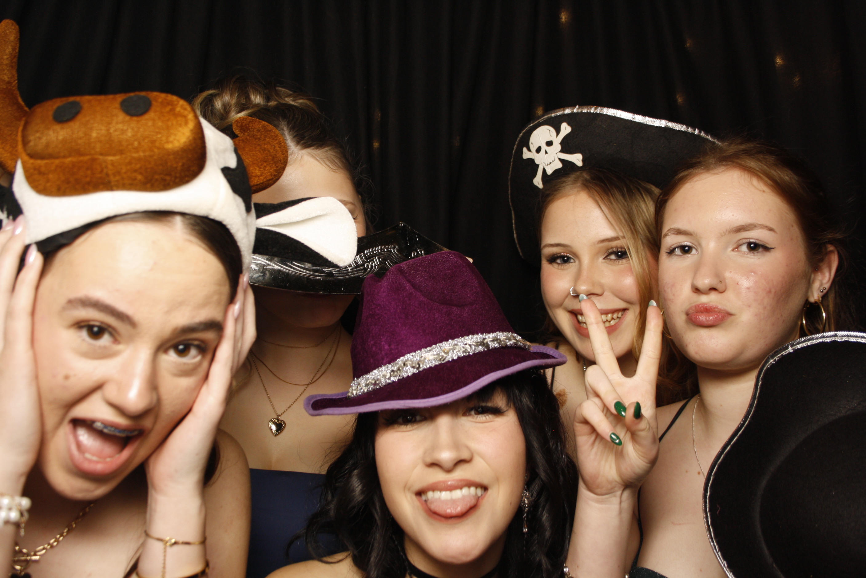 Kuranui College Ball | View more photos from the event at wgtngallery.classicphotobooths.co.nz/u/wgtncpbgallery/Kuranui-College-Ball