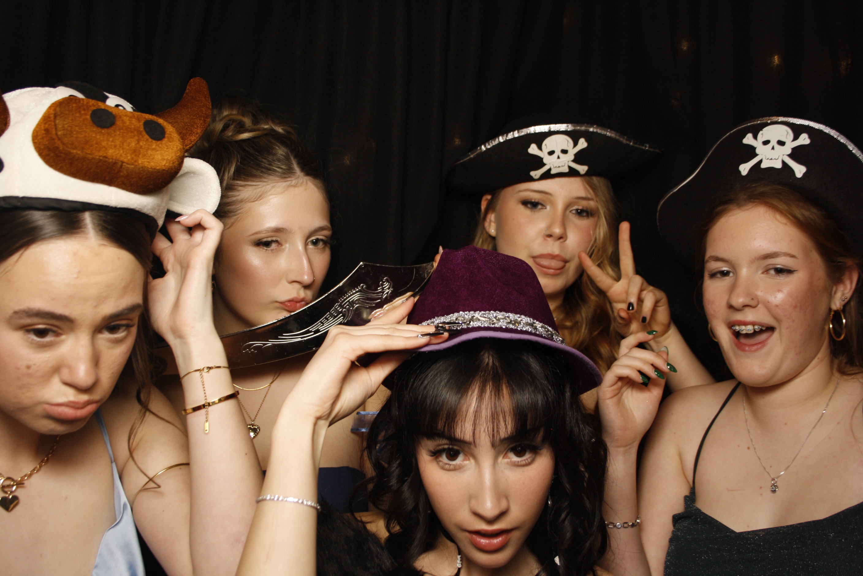 Kuranui College Ball | View more photos from the event at wgtngallery.classicphotobooths.co.nz/u/wgtncpbgallery/Kuranui-College-Ball