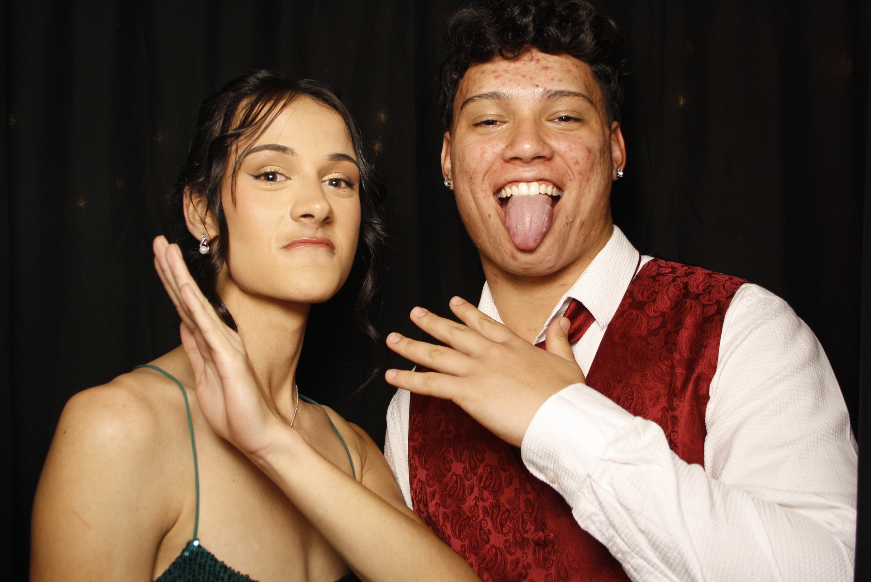 Kuranui College Ball | View more photos from the event at wgtngallery.classicphotobooths.co.nz/u/wgtncpbgallery/Kuranui-College-Ball