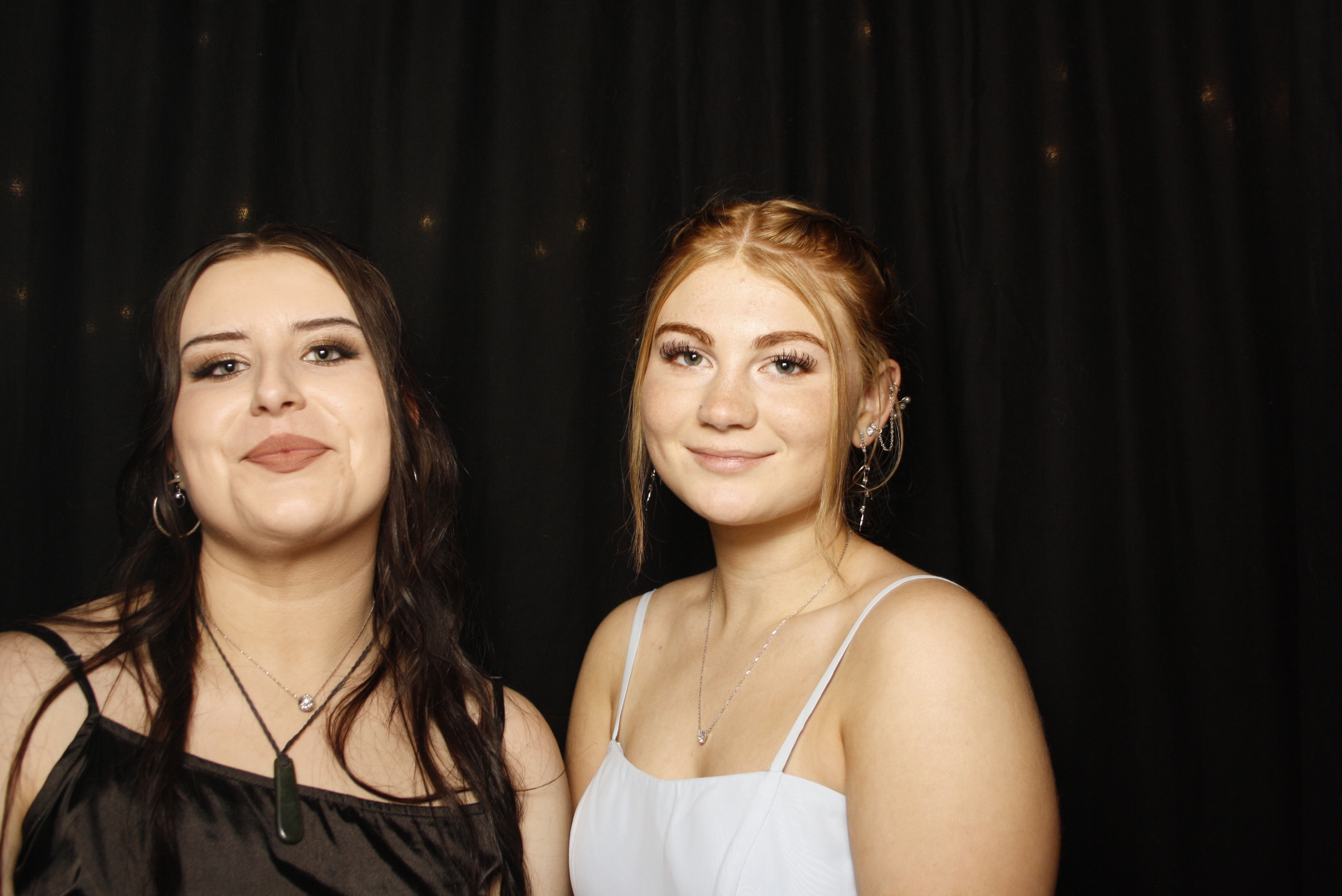 Kuranui College Ball | View more photos from the event at wgtngallery.classicphotobooths.co.nz/u/wgtncpbgallery/Kuranui-College-Ball